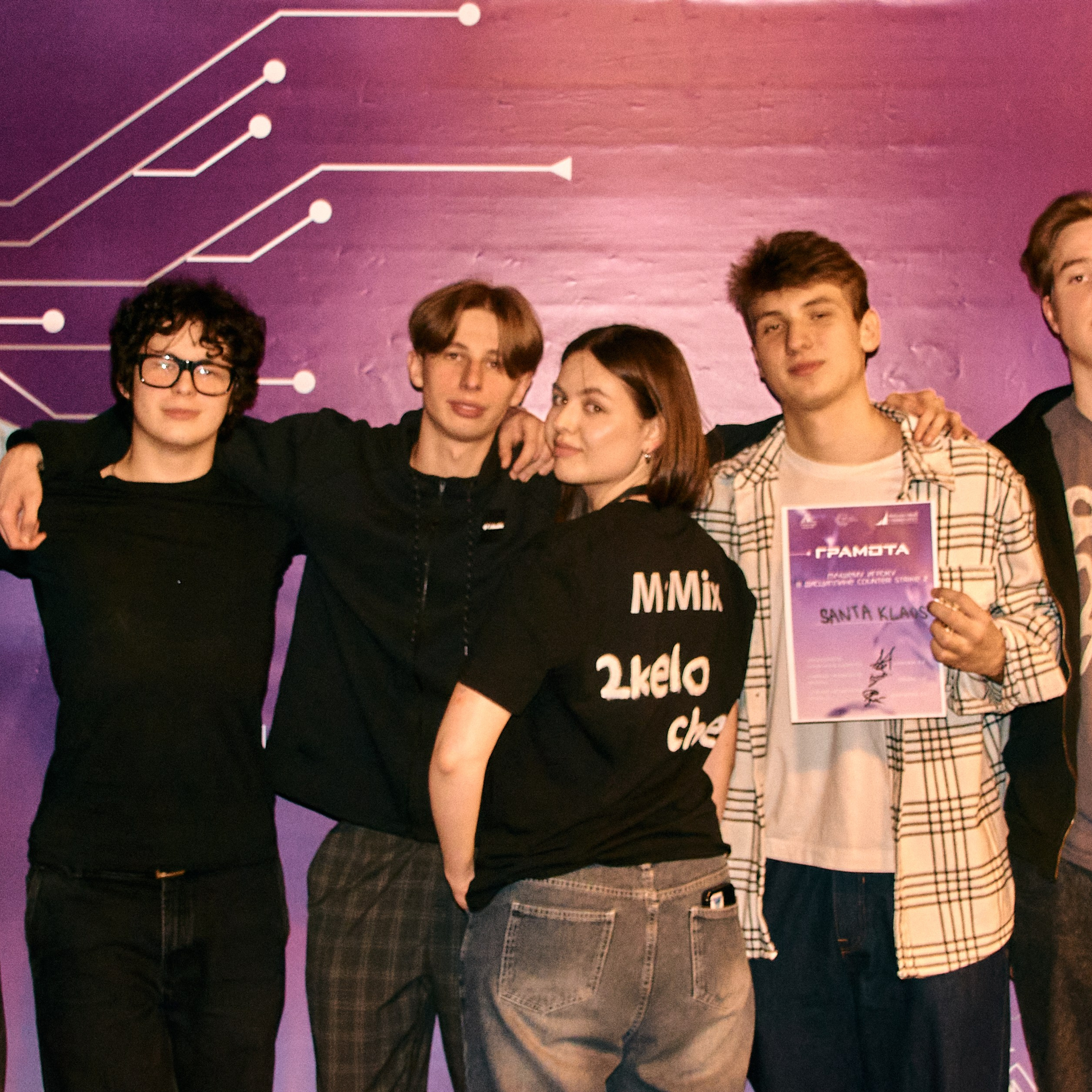 Financial Cybersport League. Дизайнер, студийный и репортажный фотограф в Москве Мария Кузнецова