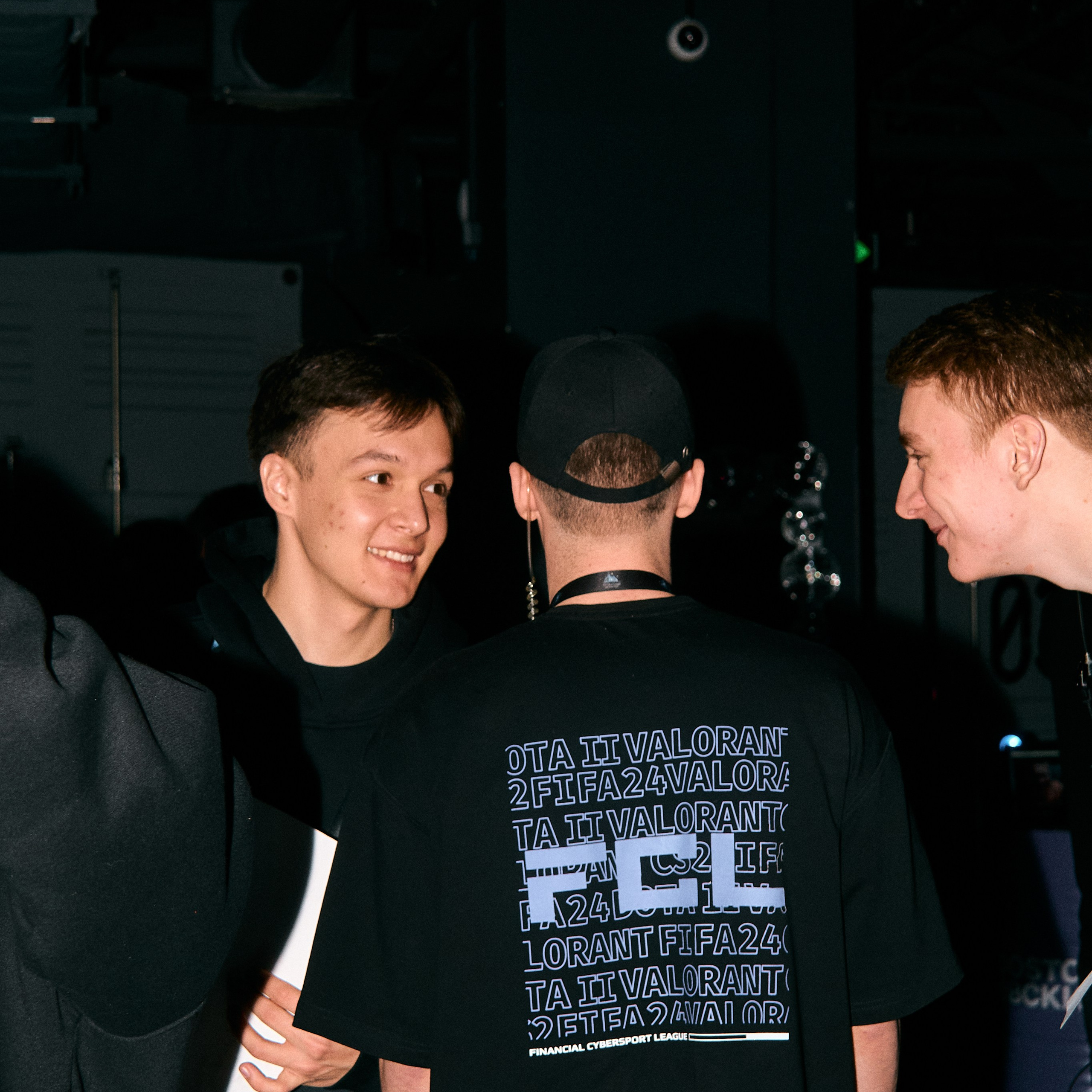 Financial Cybersport League. Дизайнер, студийный и репортажный фотограф в Москве Мария Кузнецова