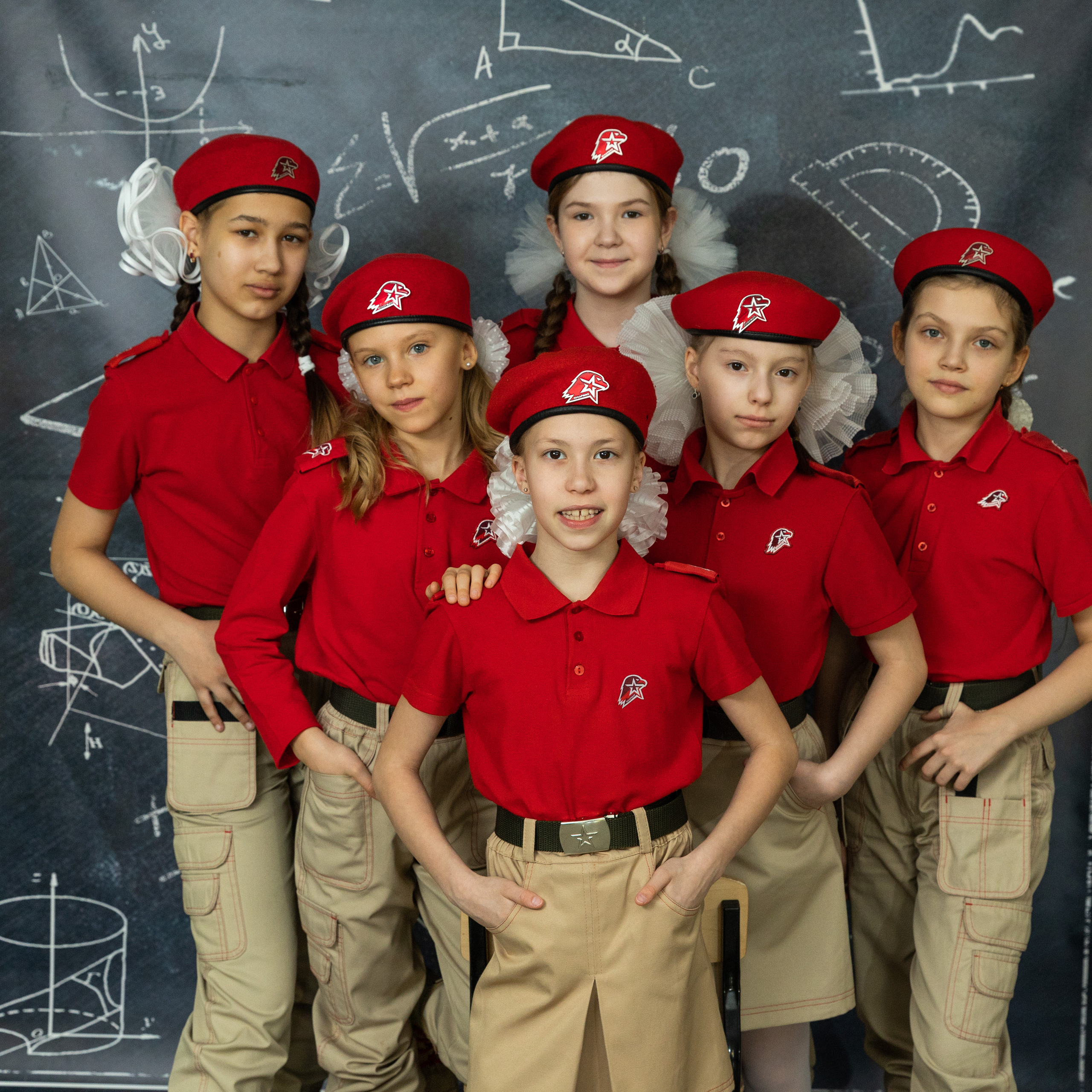 Здесь ^ ЮНАРМИЯ. 4 «Г» класс Портретная фотосессия