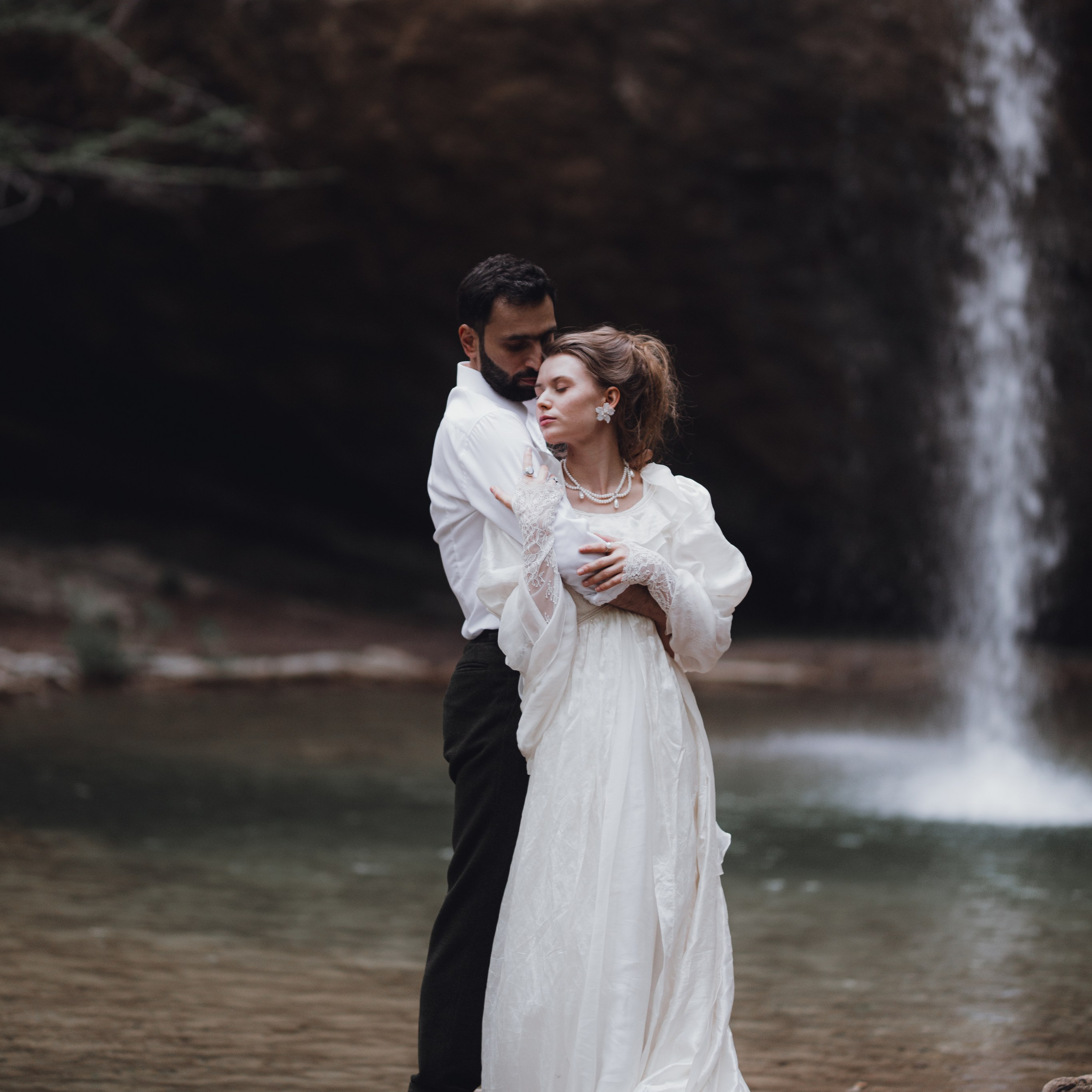 Свадебная у водопада