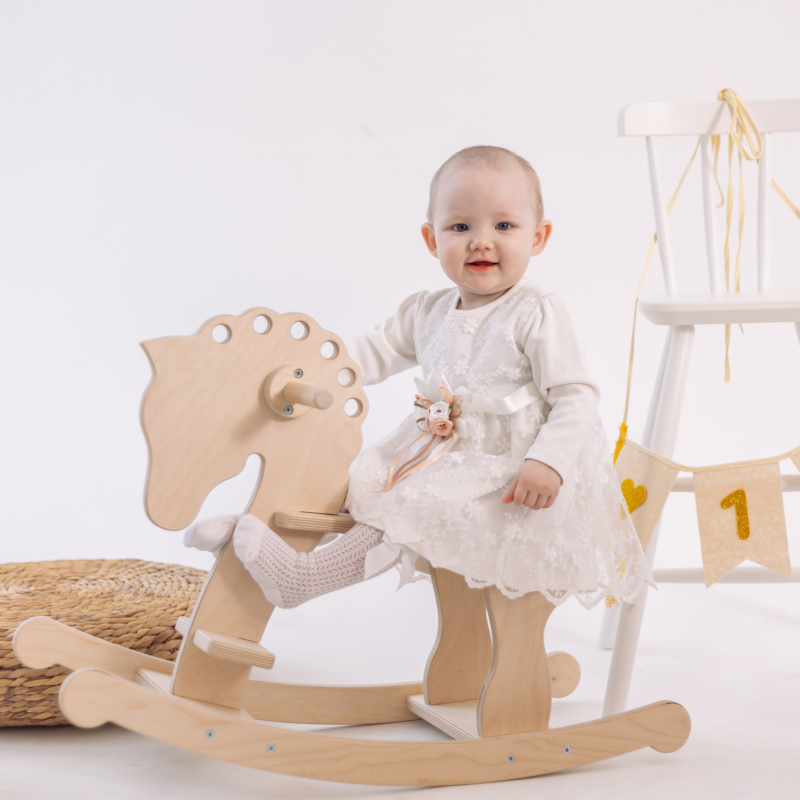 Фотосессия к годику для девочки