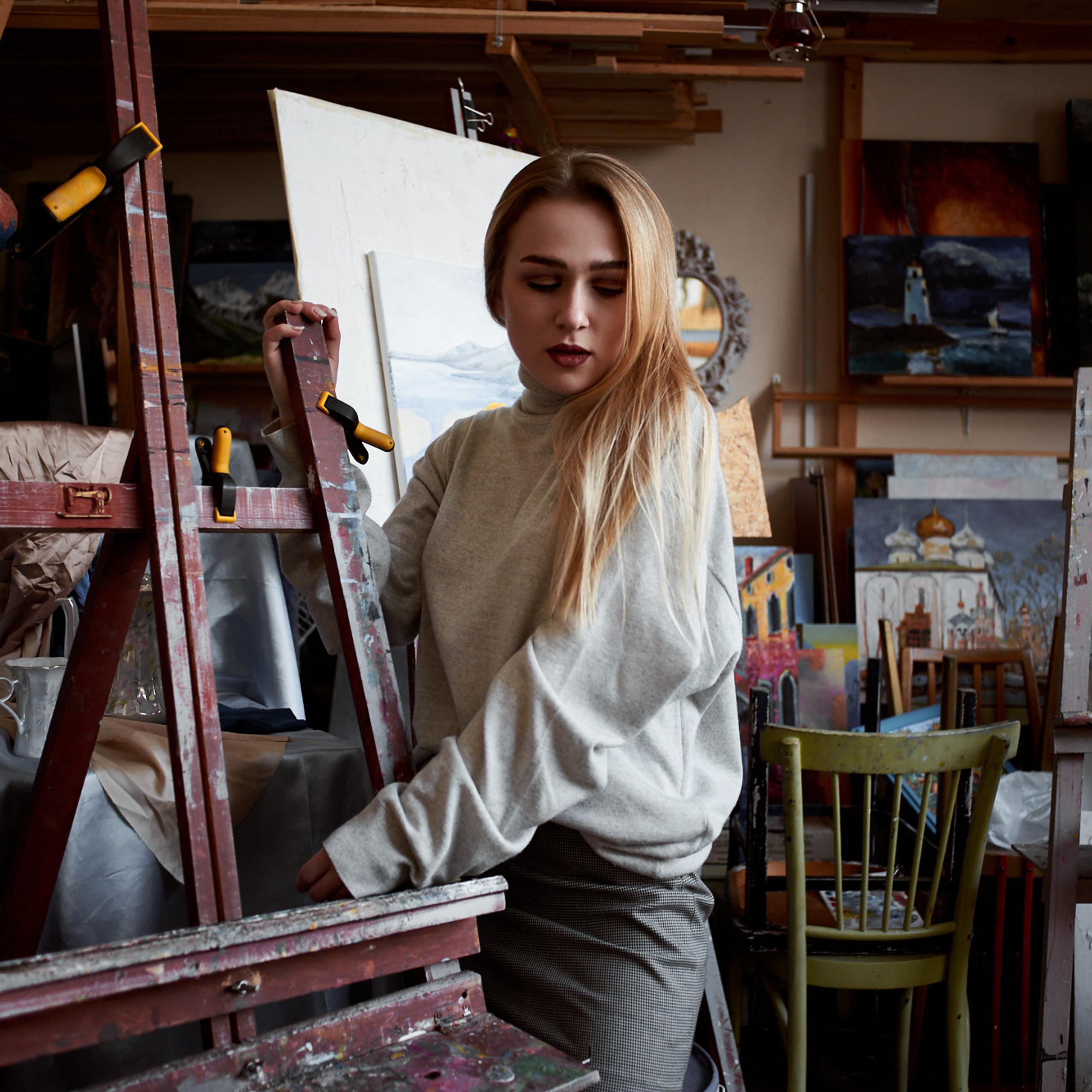 Надя в&nbsp;художественной студии Нюанс