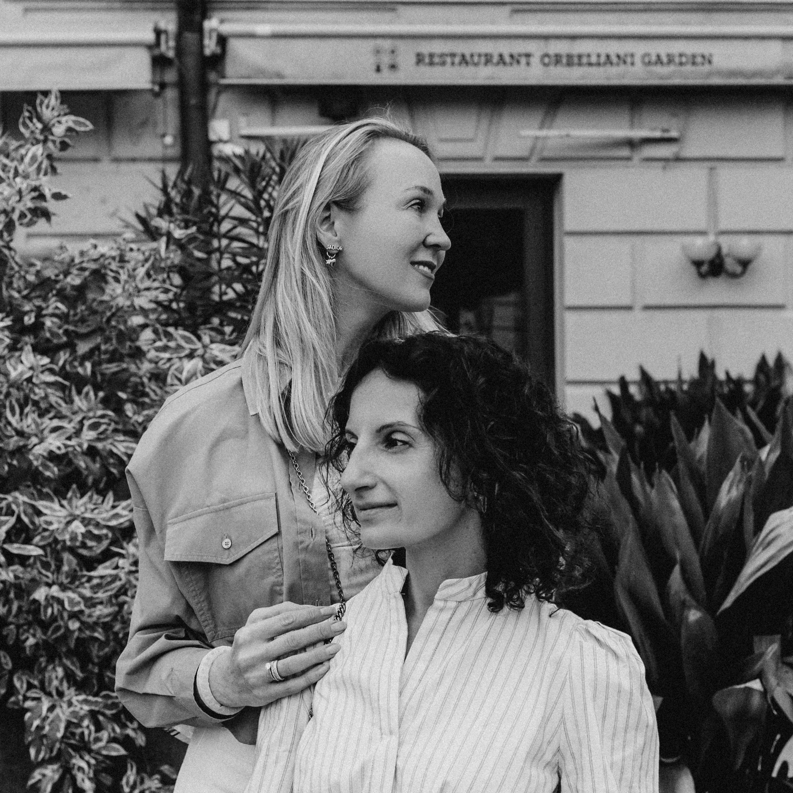 Дора и Анастасия