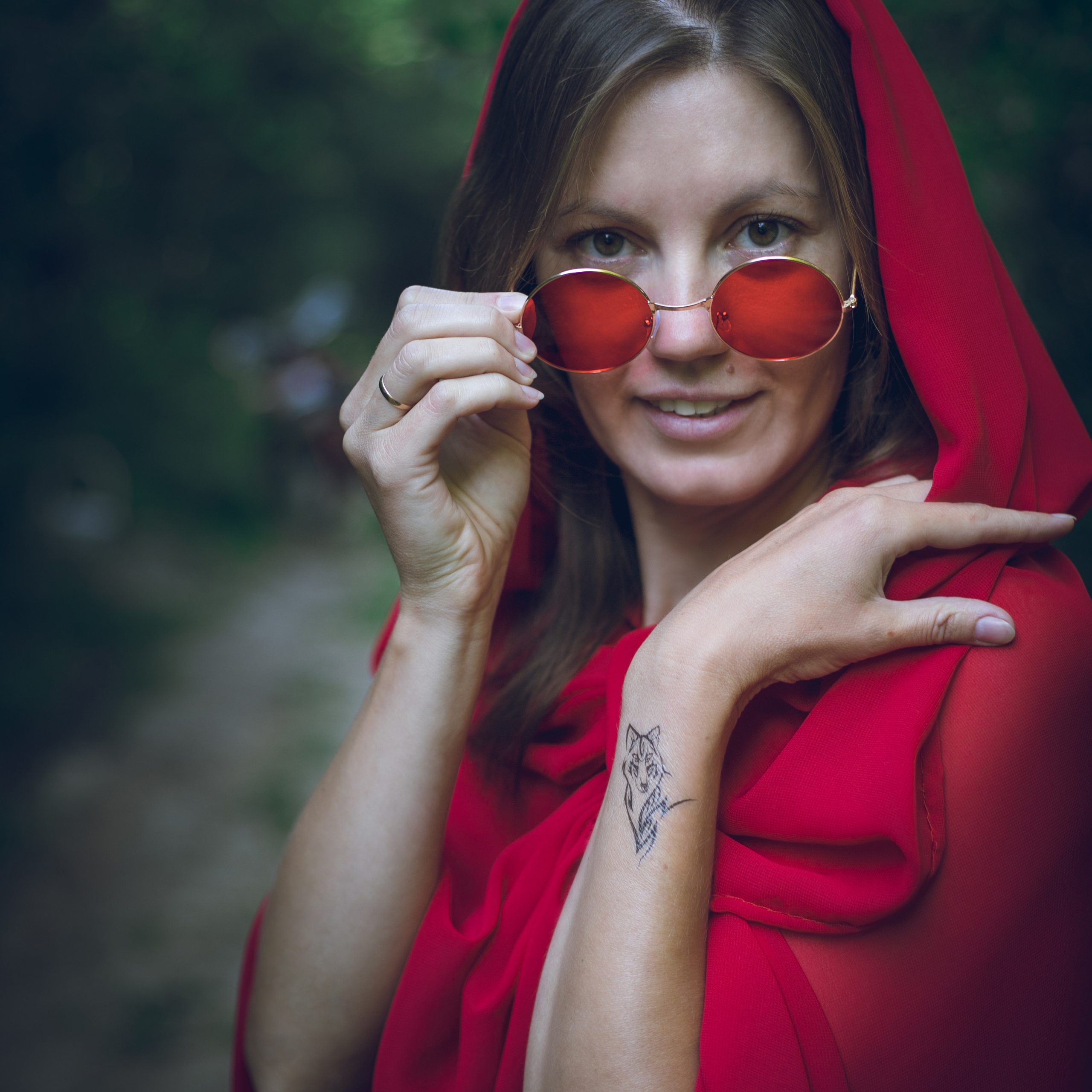 КРАСНАЯ ШАПОЧКА