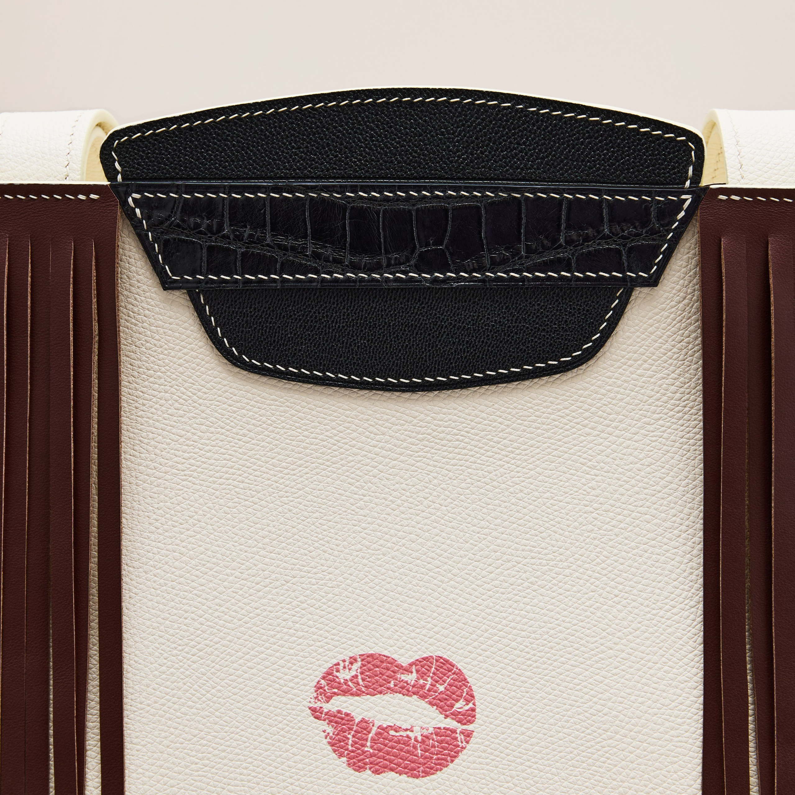 Предметная рекламная каталожная съемка сумок премиум брендов под ключ Москва