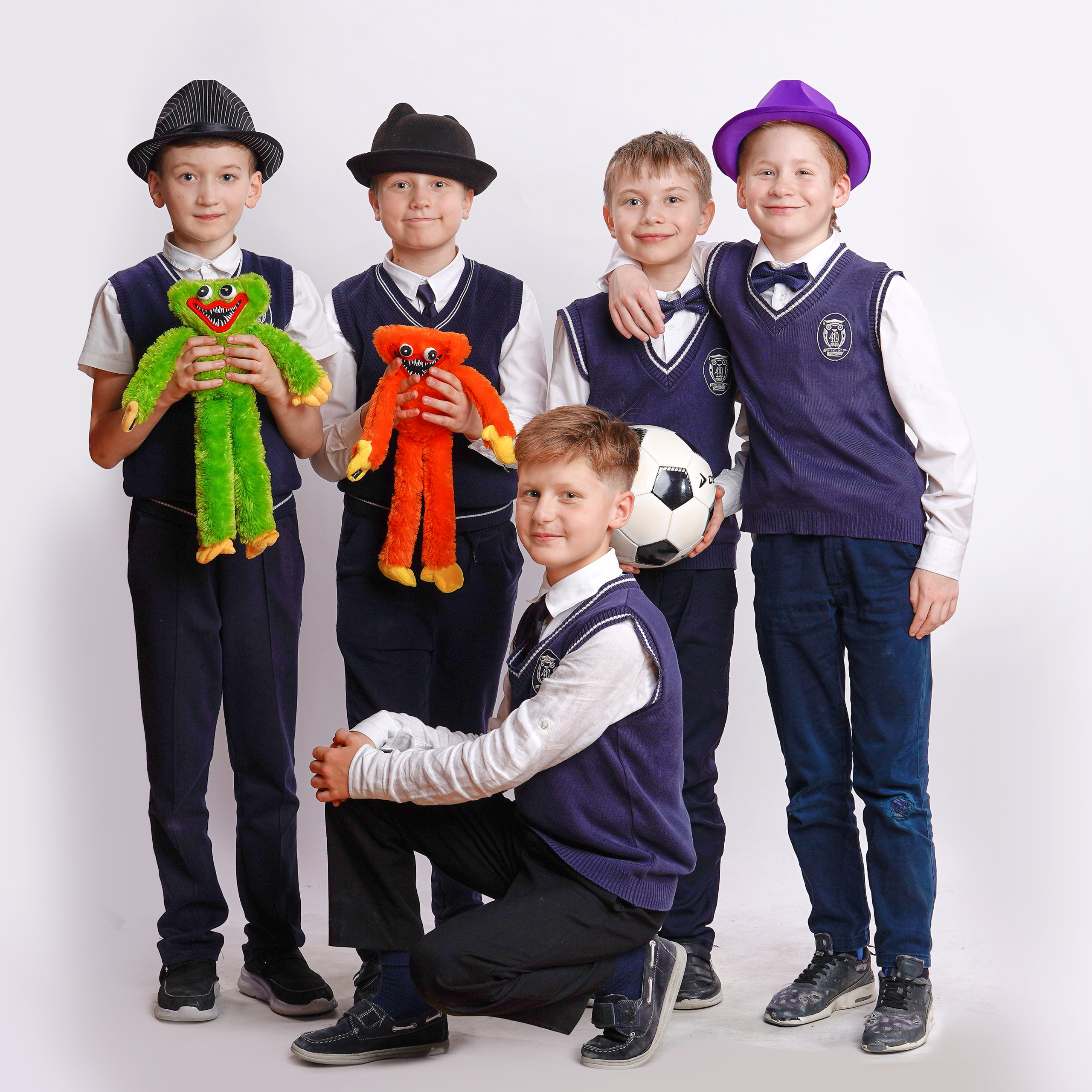 И снова новый реквизит. Школьная фотография в Санкт-Петербурге, выпускные альбомы, фотосессии