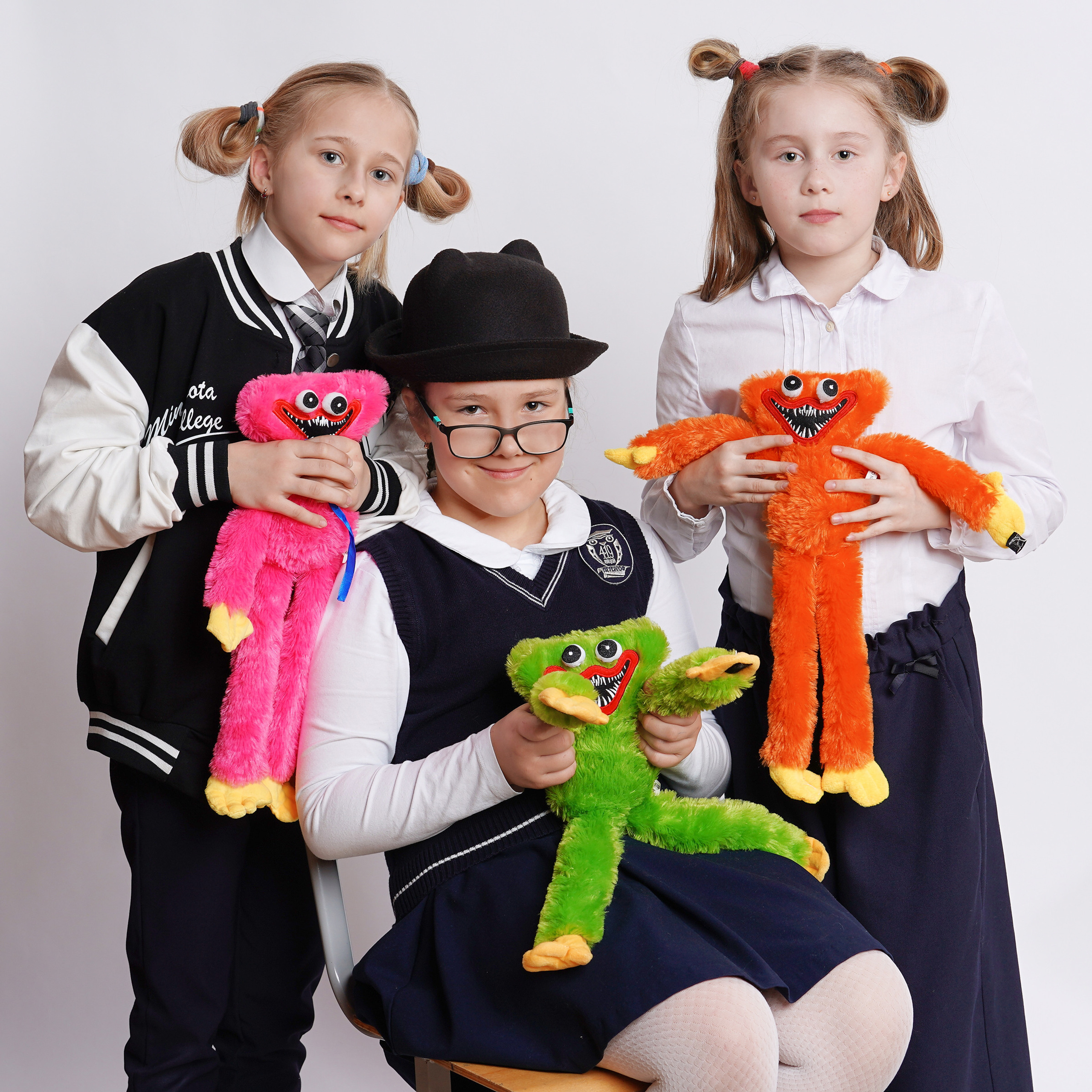 И снова новый реквизит. Школьная фотография в Санкт-Петербурге, выпускные альбомы, фотосессии