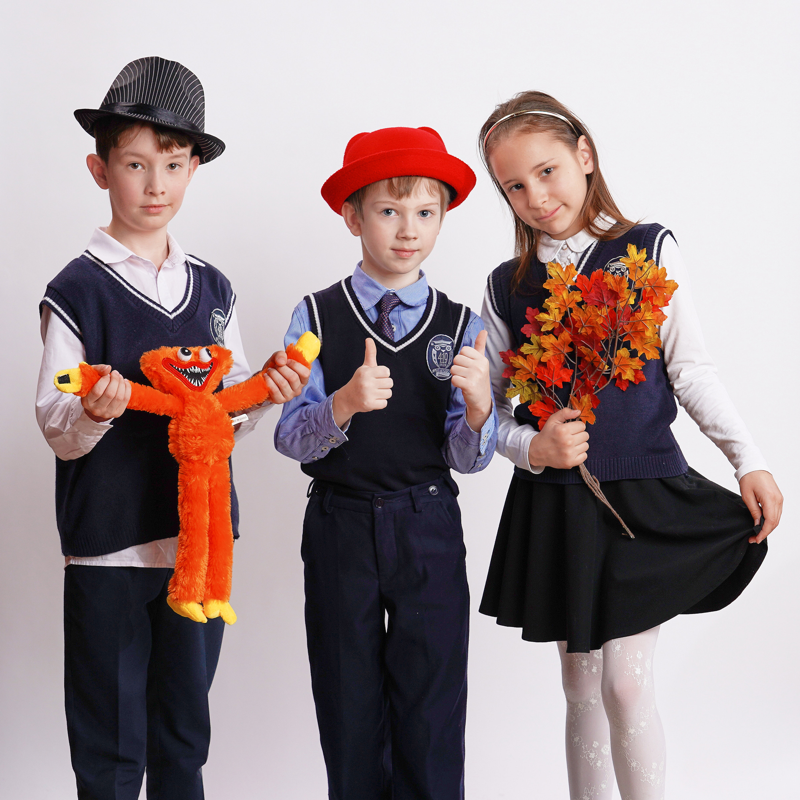 И снова новый реквизит. Школьная фотография в Санкт-Петербурге, выпускные альбомы, фотосессии