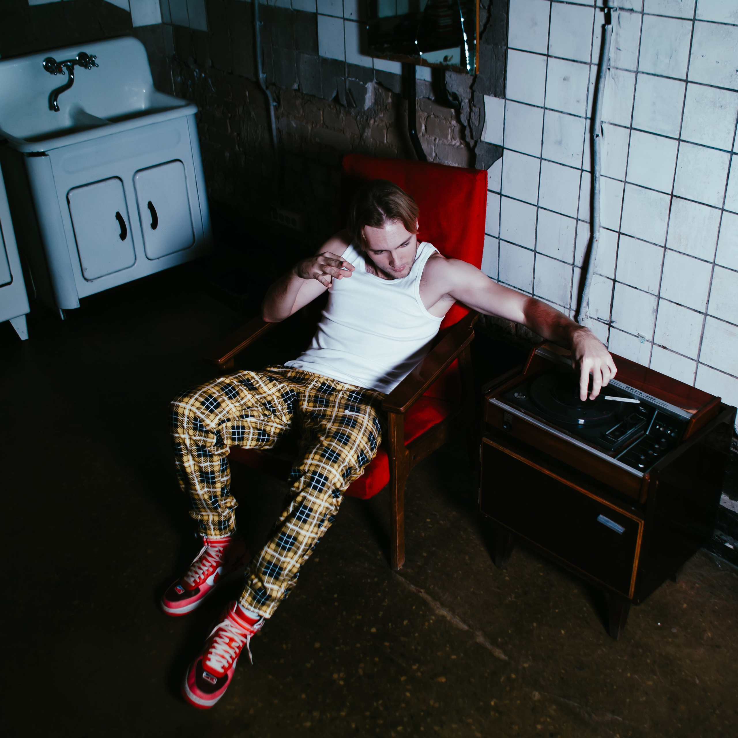 Никита Шершнёв. Ирина Савельева — фотограф