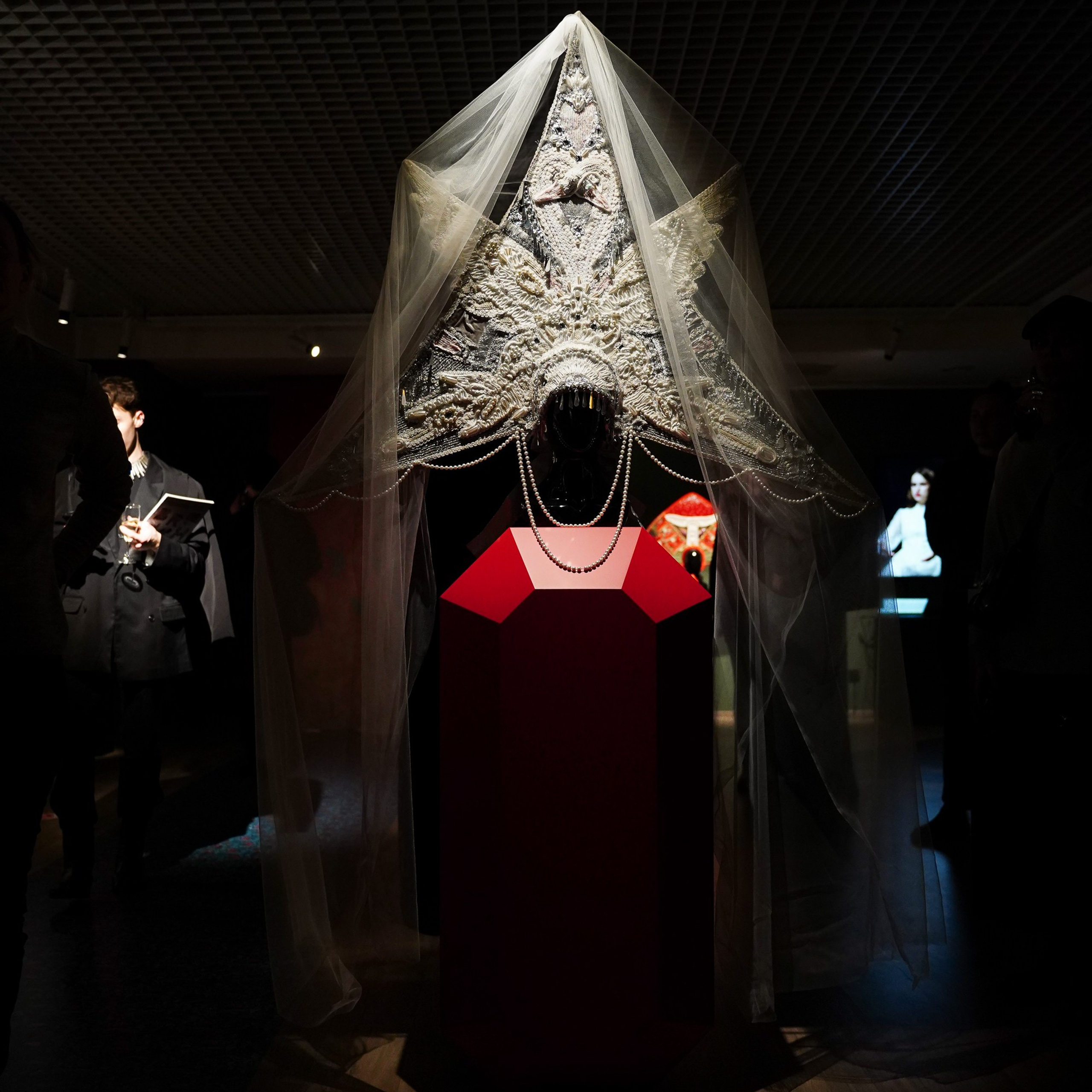 Фоторепортаж с выставки кокошников в СПб