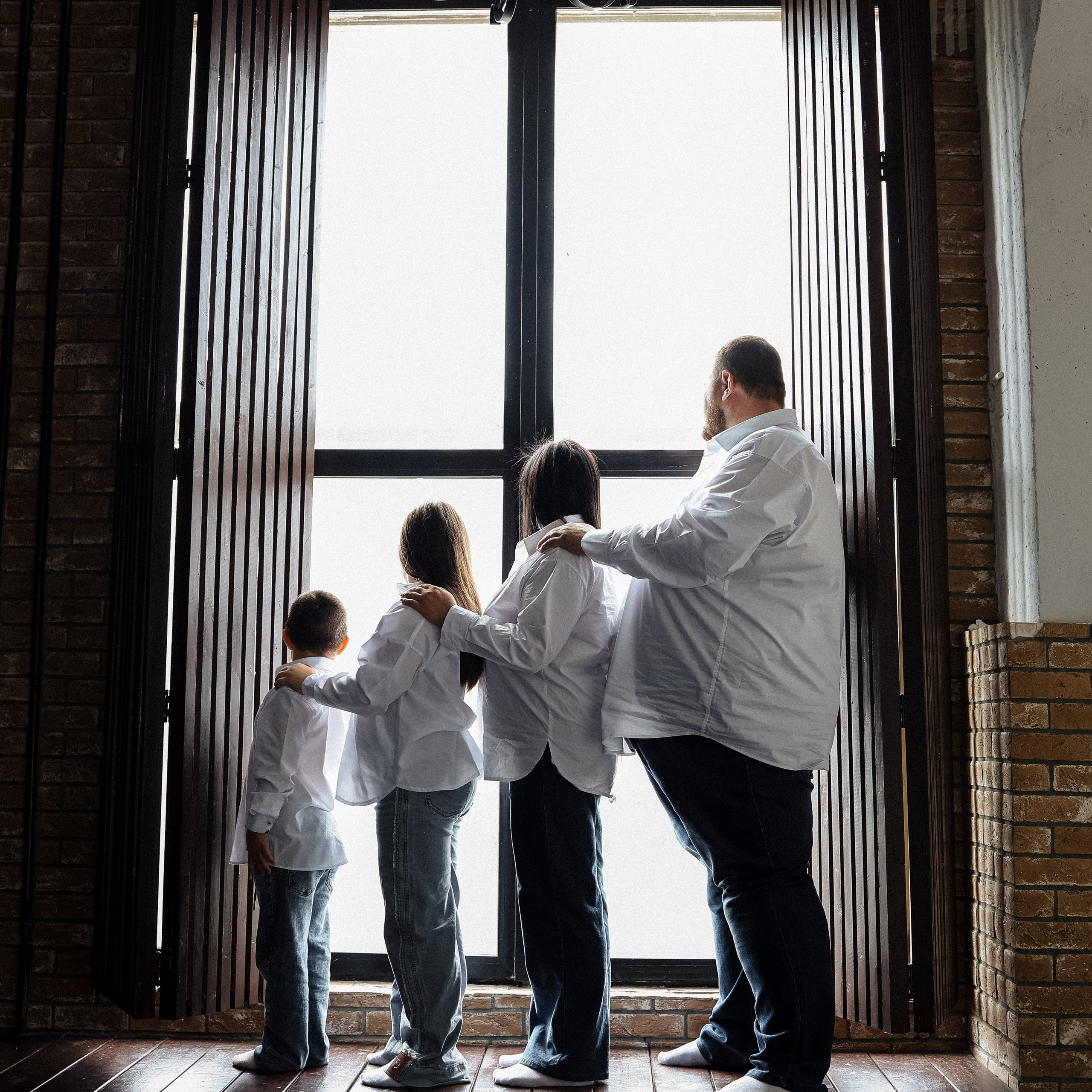 Полина Александр Мария и Иван- фотостудия Bliss- Луначарского 31