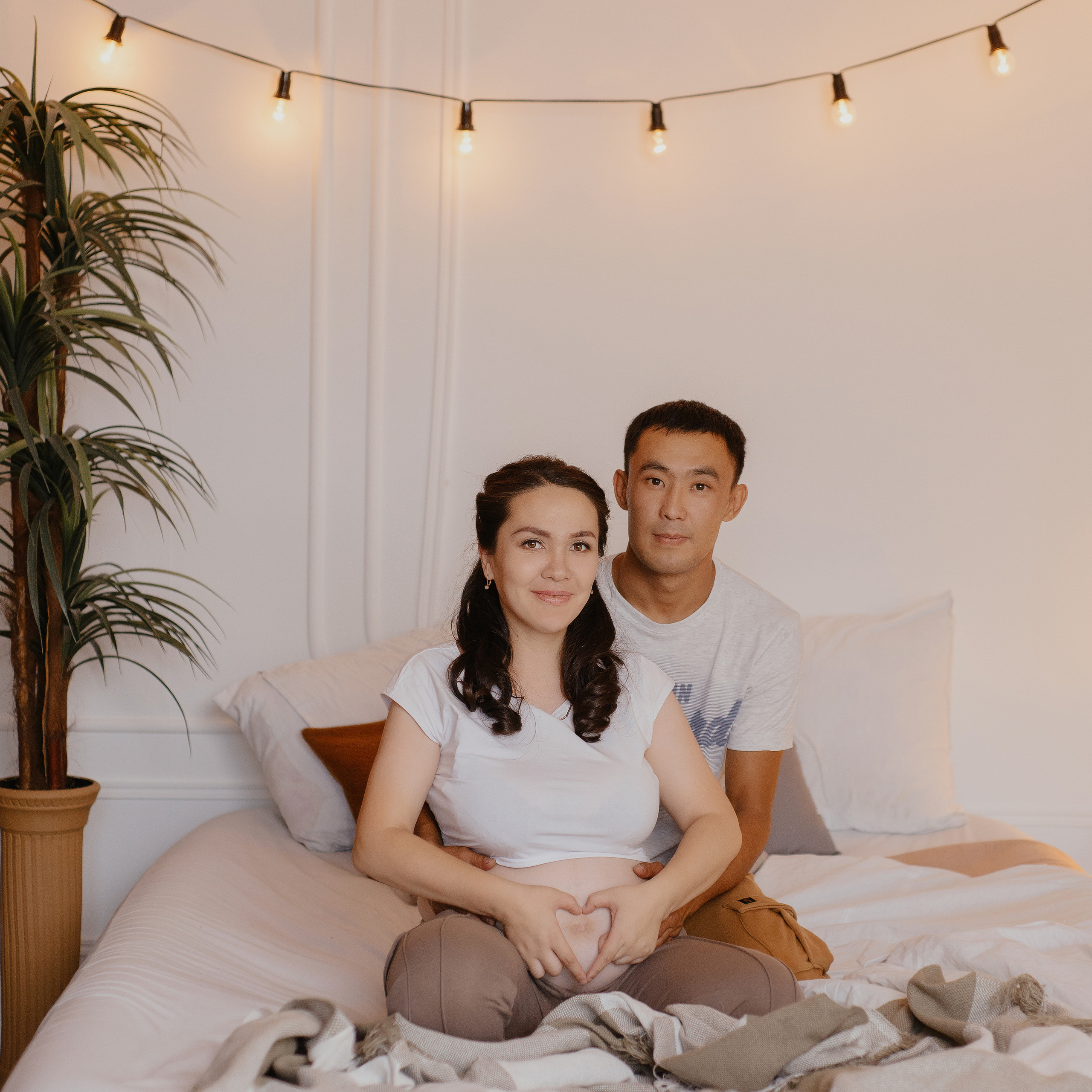 Семейная фотосессия на студии в Караганде