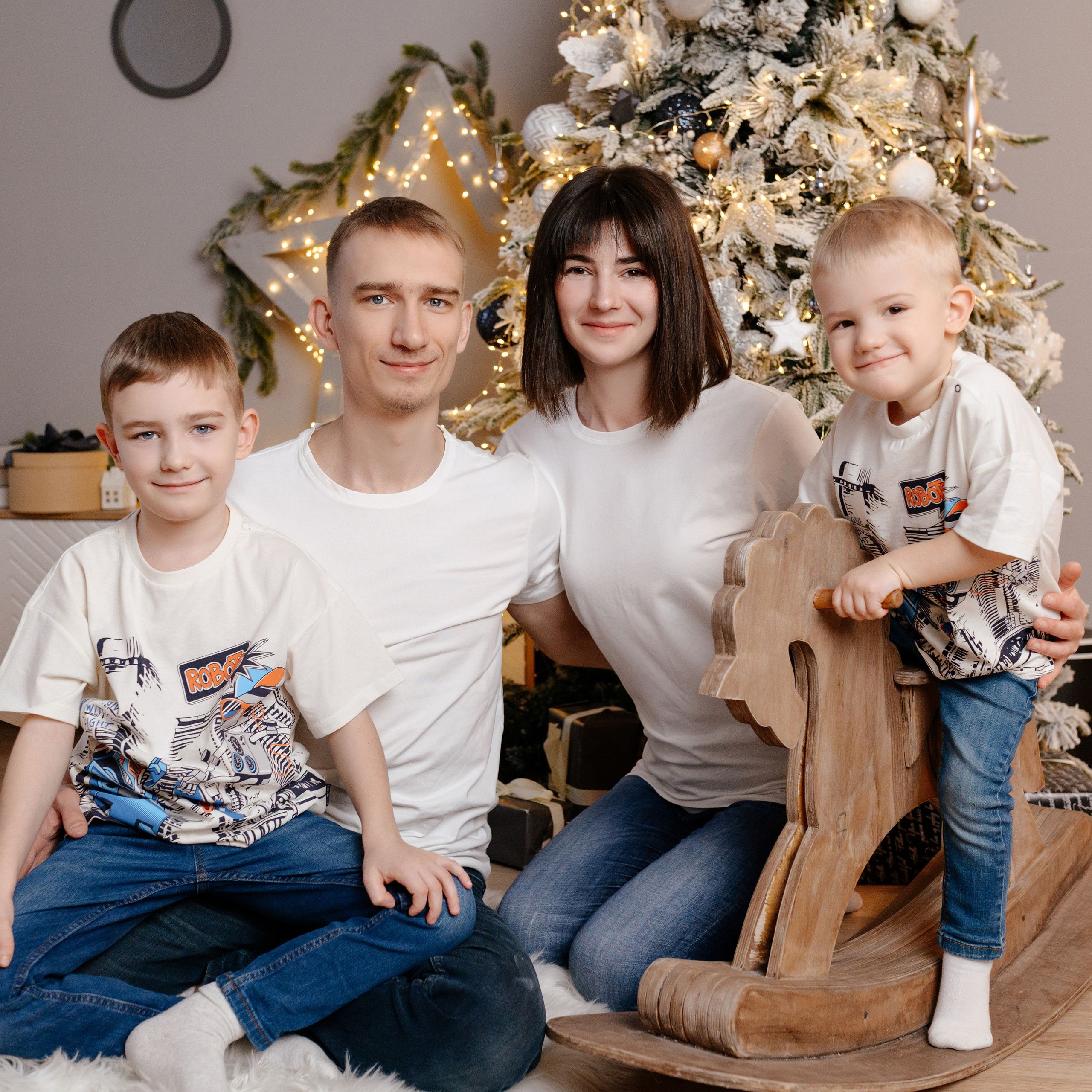 Семейная Новогодняя фотосессия в Караганде