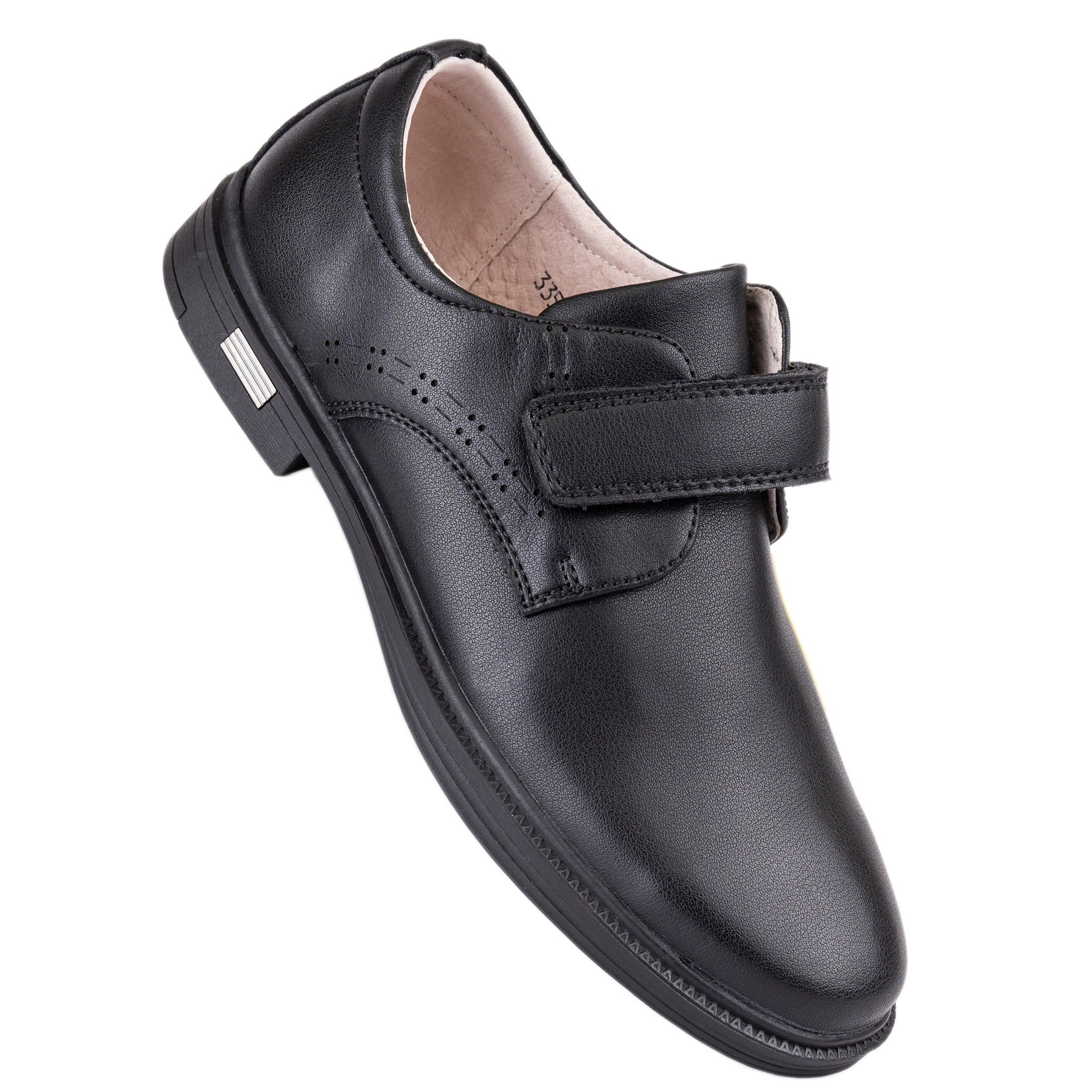 Предметная фотосъемка обуви на белом фоне для каталога