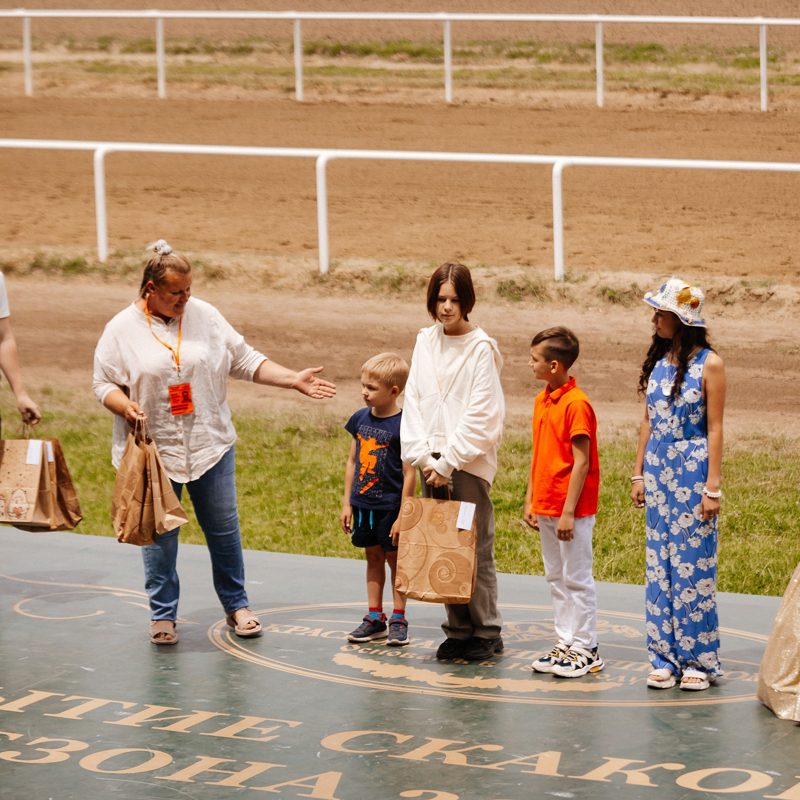 Скачки 10.06.23. Photographer | Anna Christia