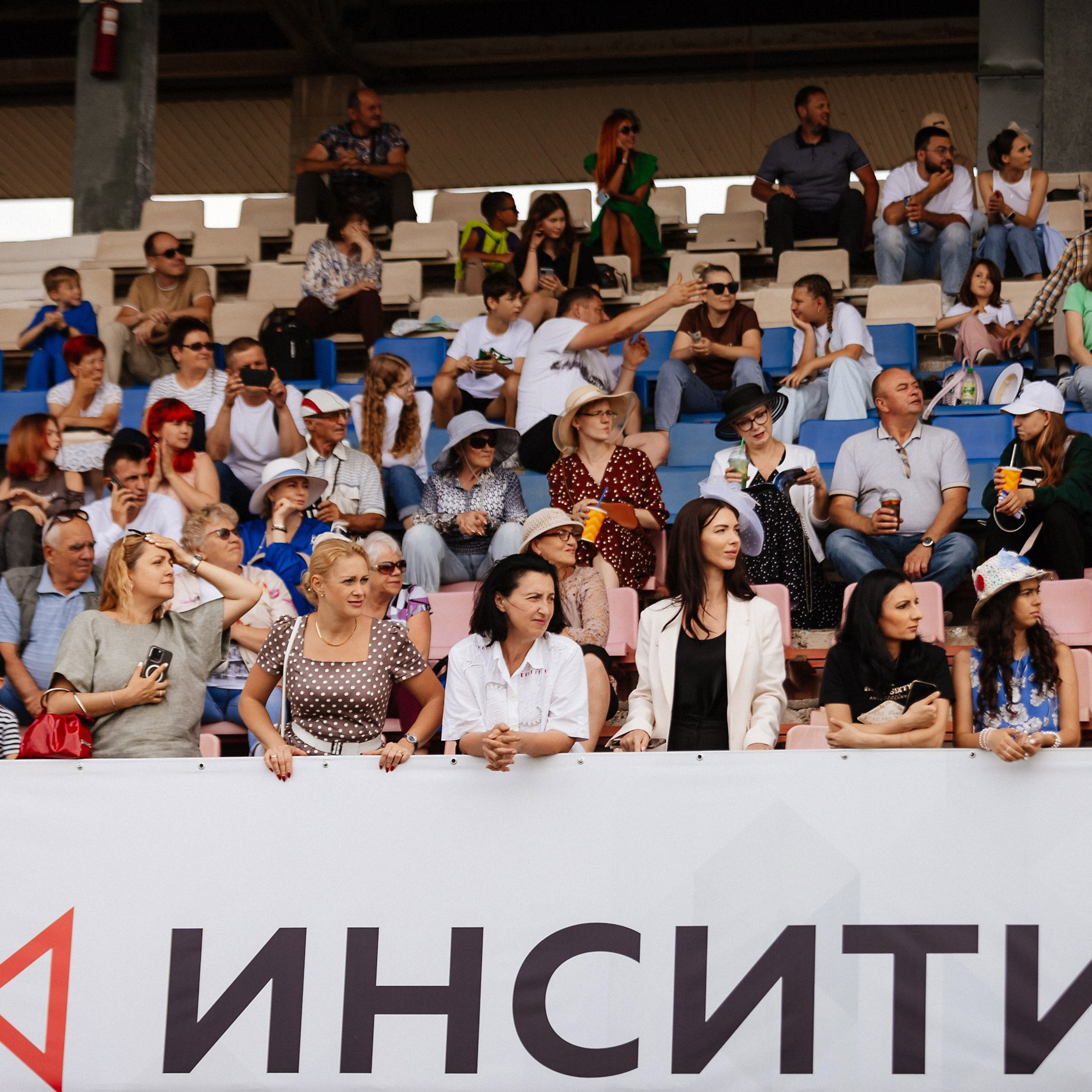 Скачки 10.06.23. Photographer | Anna Christia