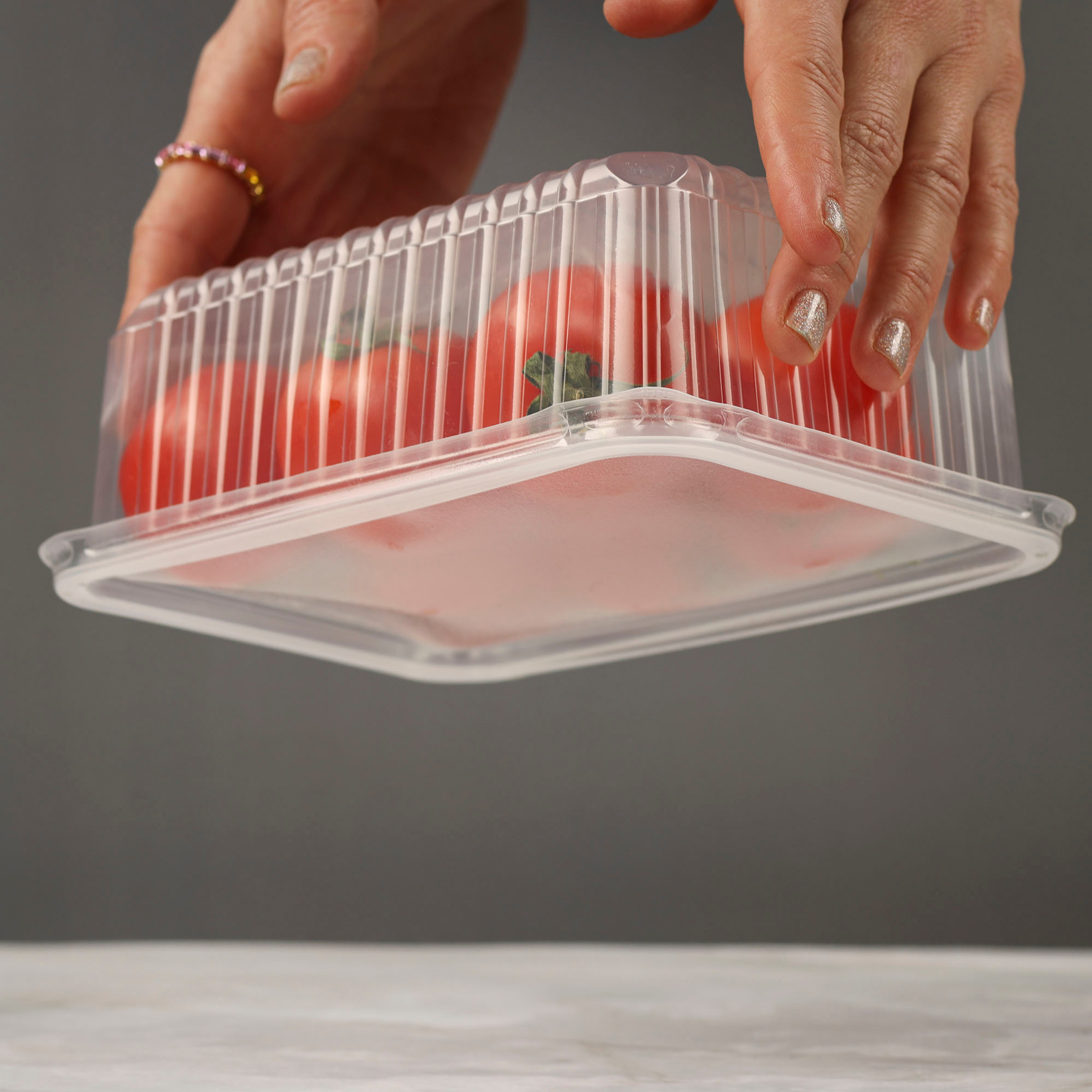 Одноразовые пластиковые контейнеры