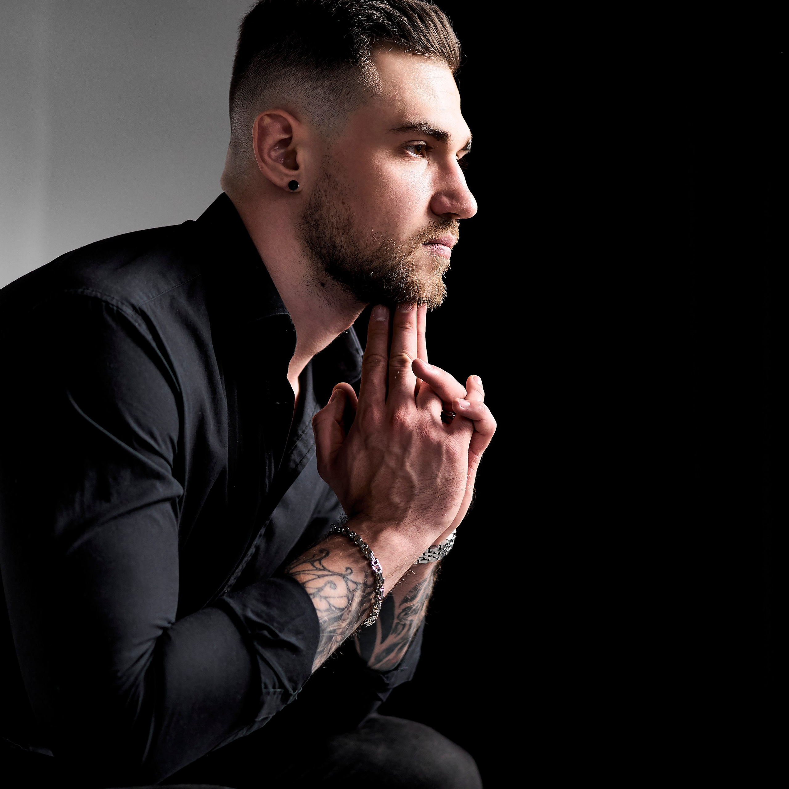 Slava / Simply Handsome