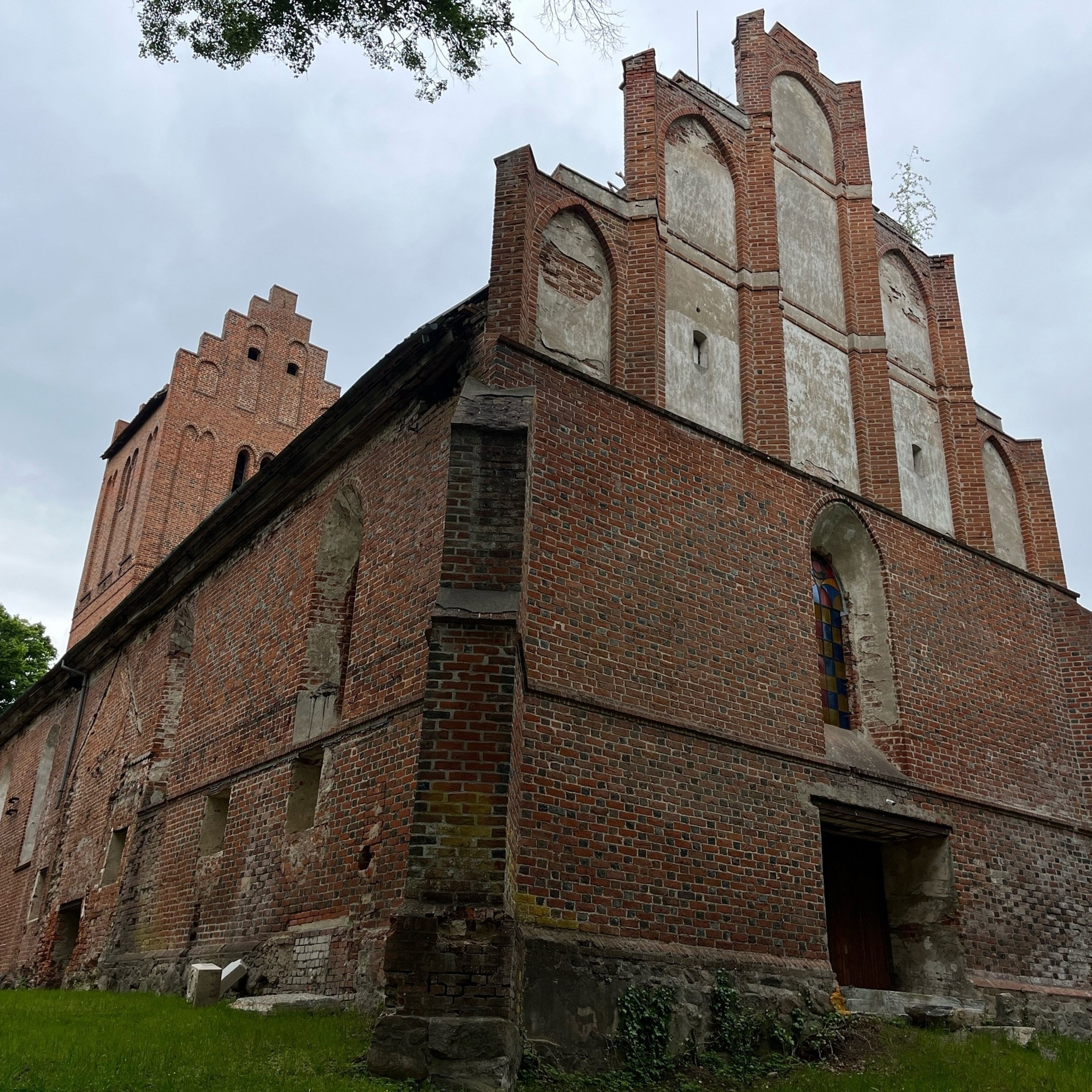 Замок Домнау