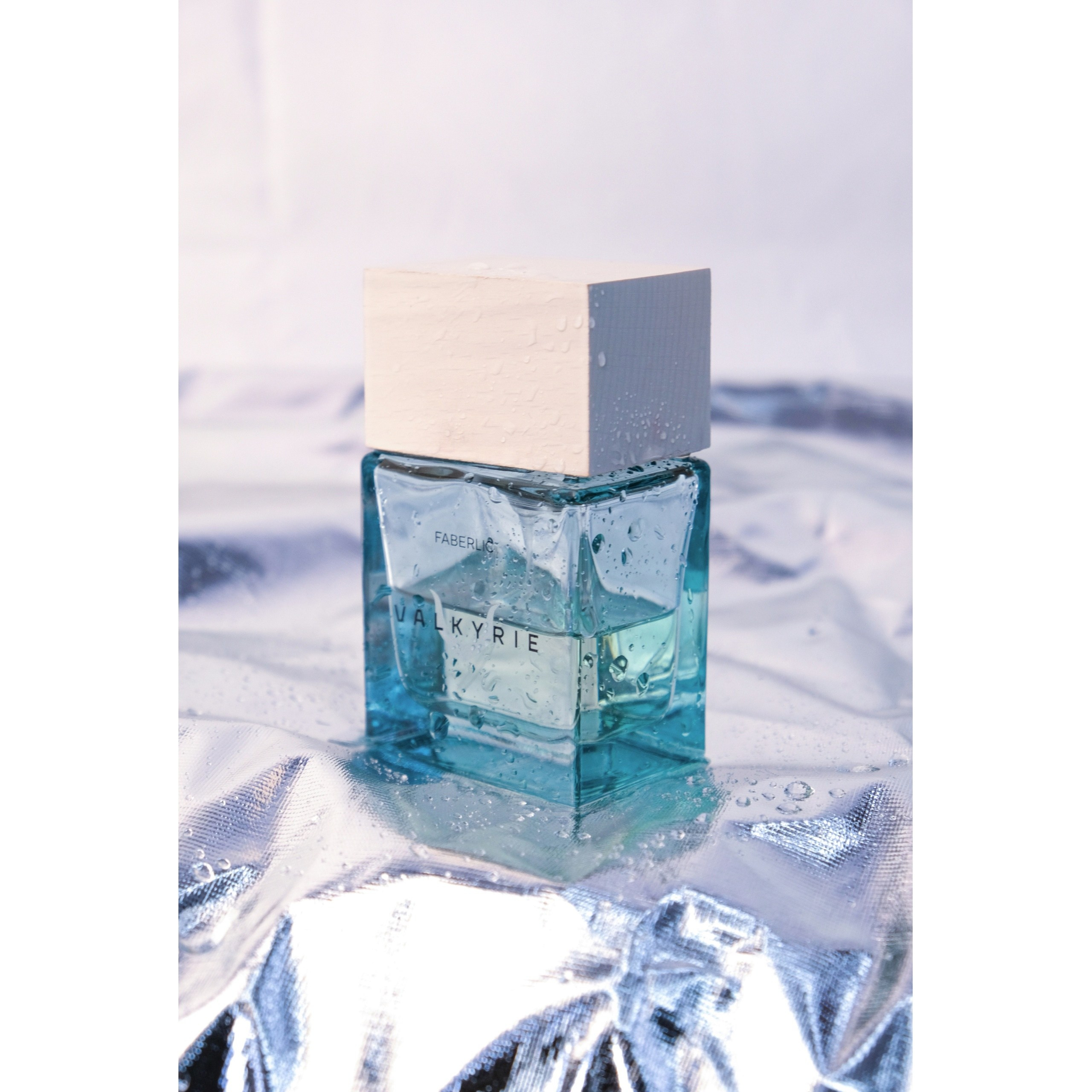 Духи, сумки, аксессуары