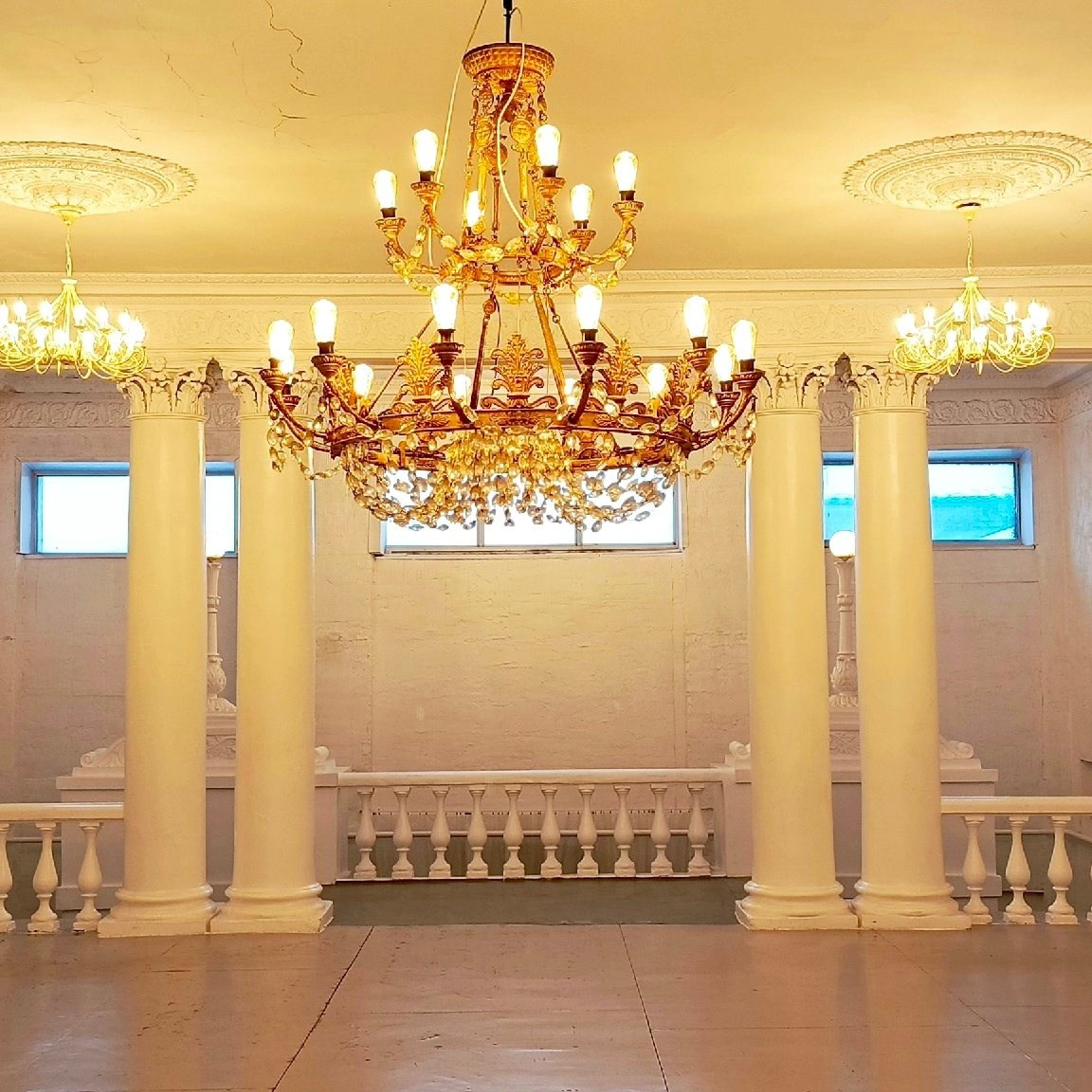 Зал «Белый» 256 м²