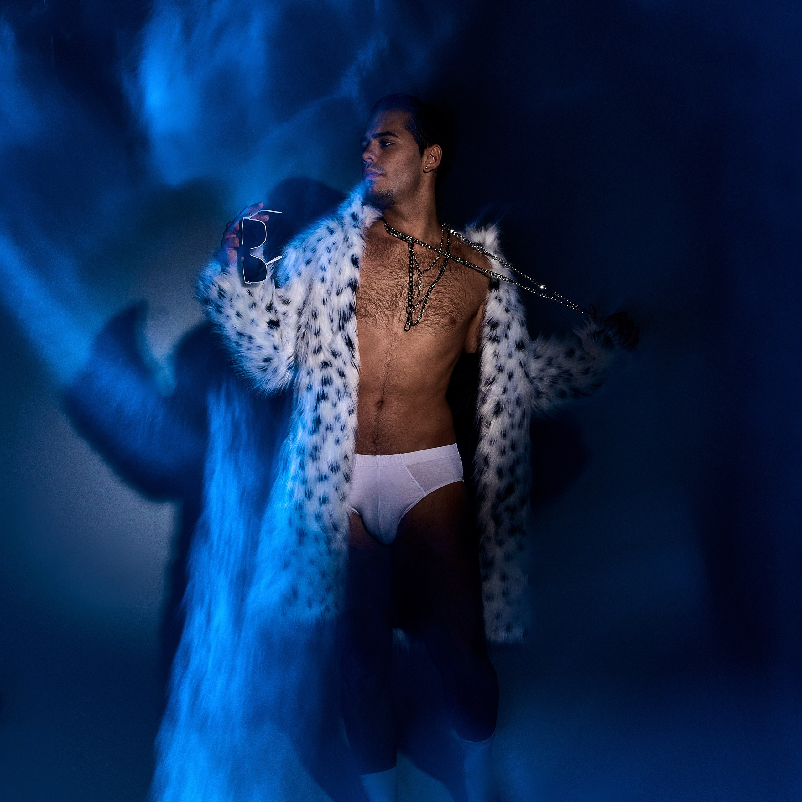 Промо и обложка сингла Алексей Воронов «На парапет». Андрей Дудкин. Контент фотограф в Москве