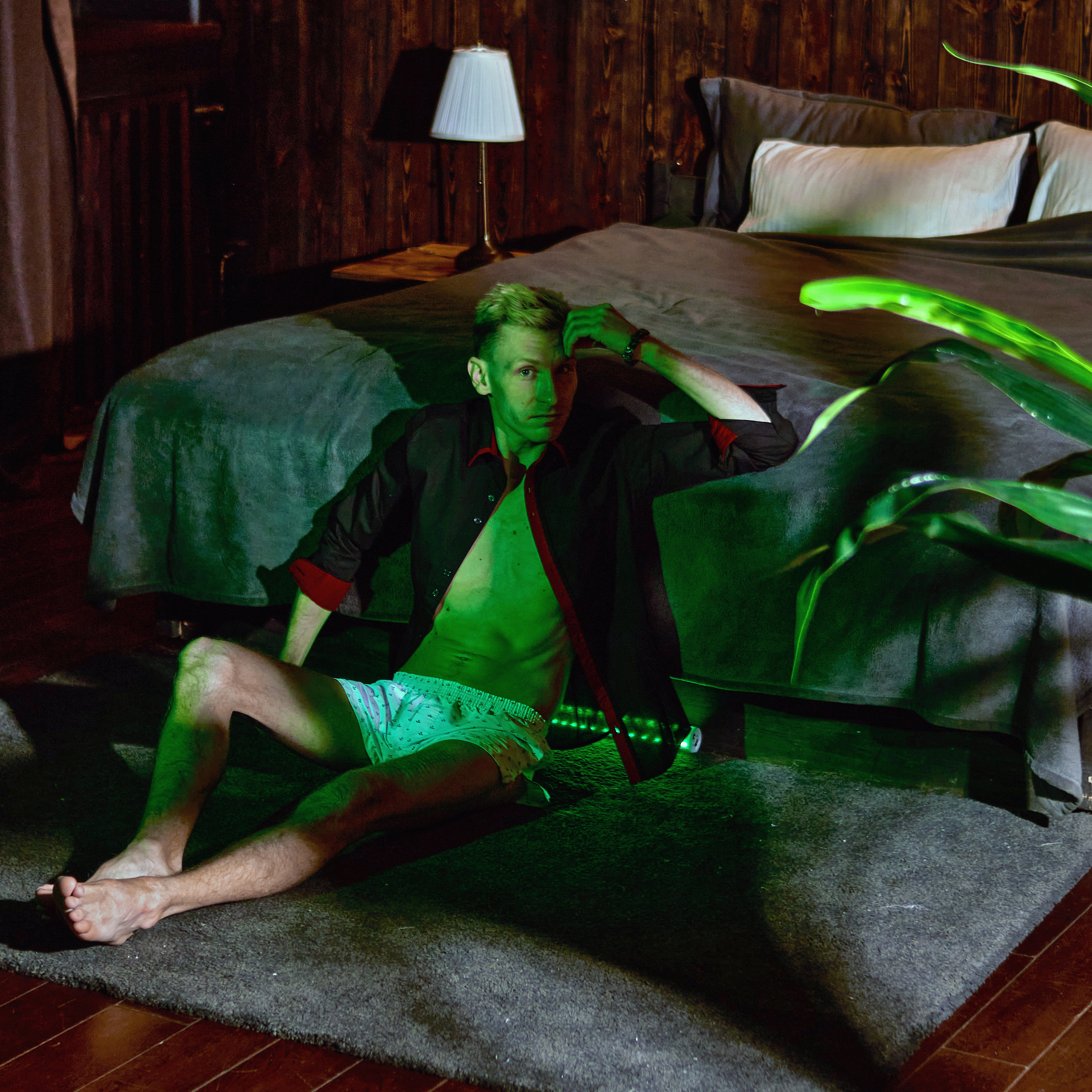 Денис со змеей. Андрей Дудкин. Контент фотограф в Москве