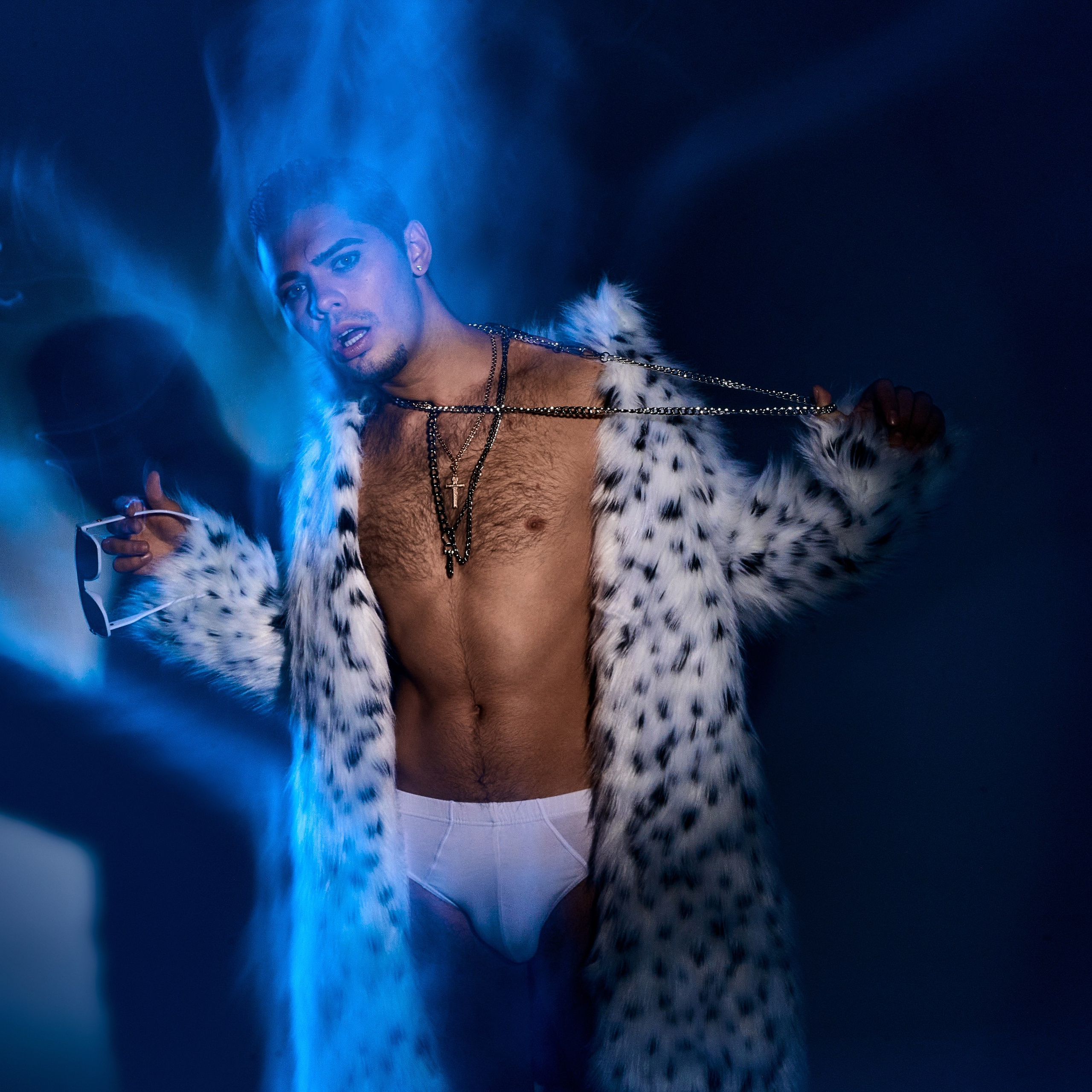 Промо и обложка сингла Алексей Воронов «На парапет». Андрей Дудкин. Контент фотограф в Москве