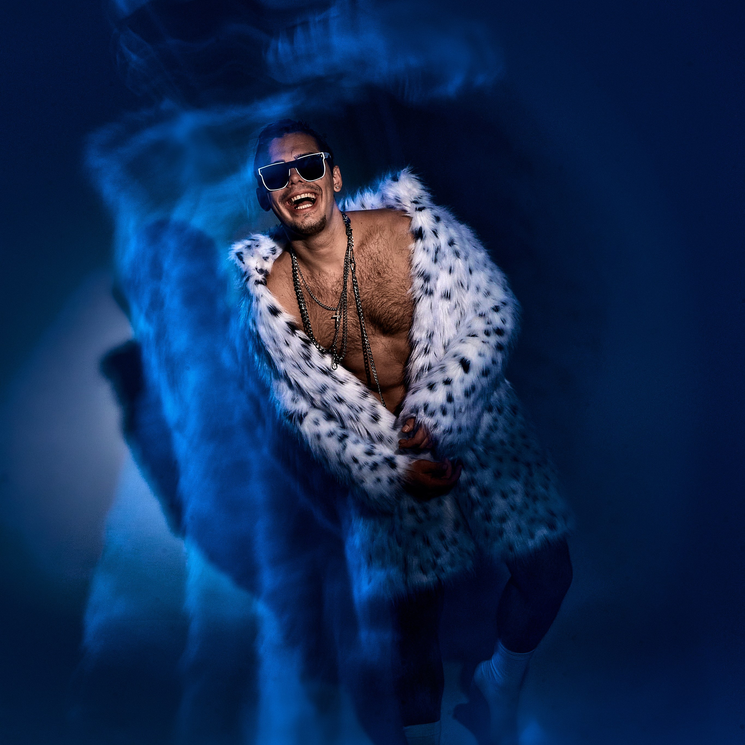 Промо и обложка сингла Алексей Воронов «На парапет». Андрей Дудкин. Контент фотограф в Москве