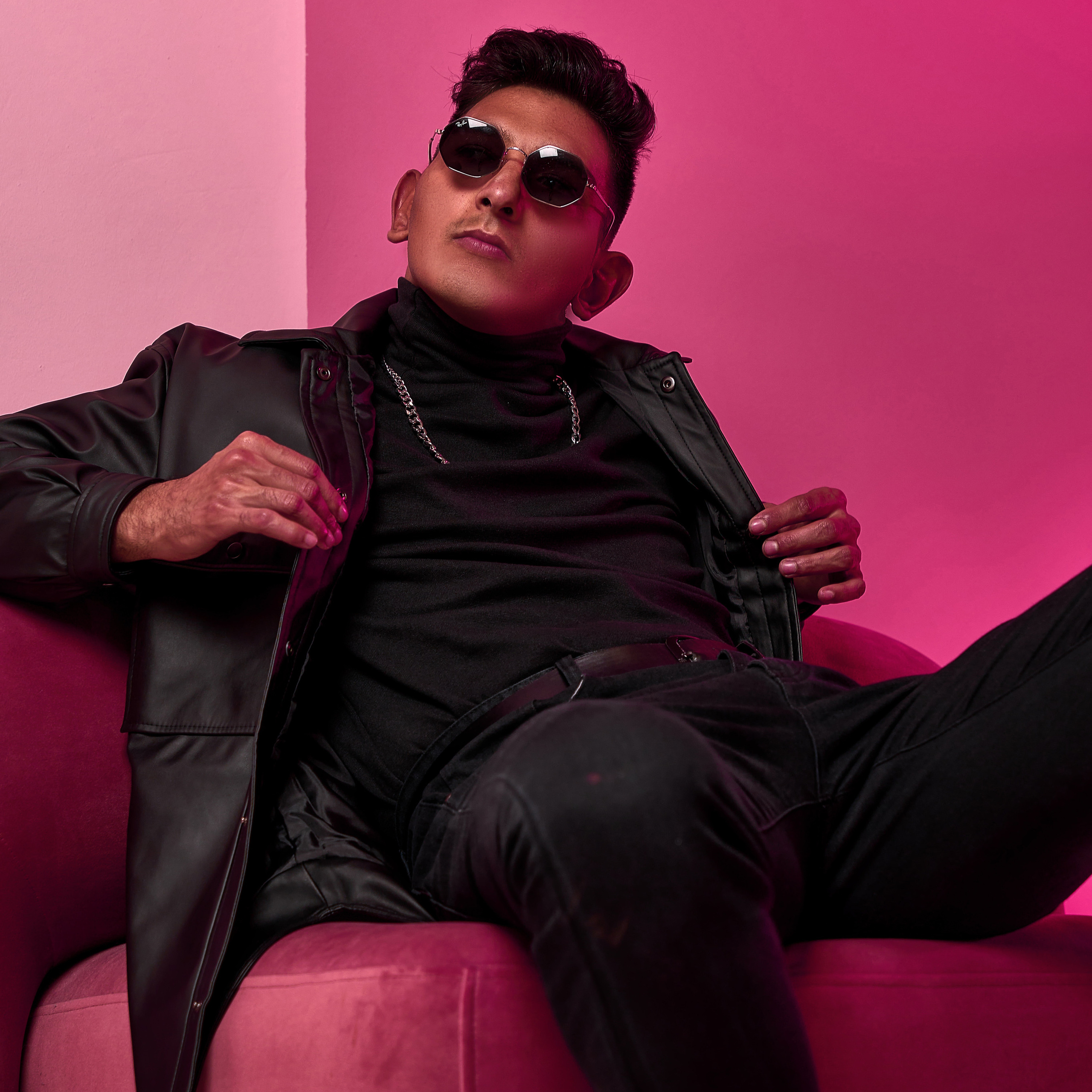 Костя x Розовый лофт. Андрей Дудкин. Контент фотограф в Москве