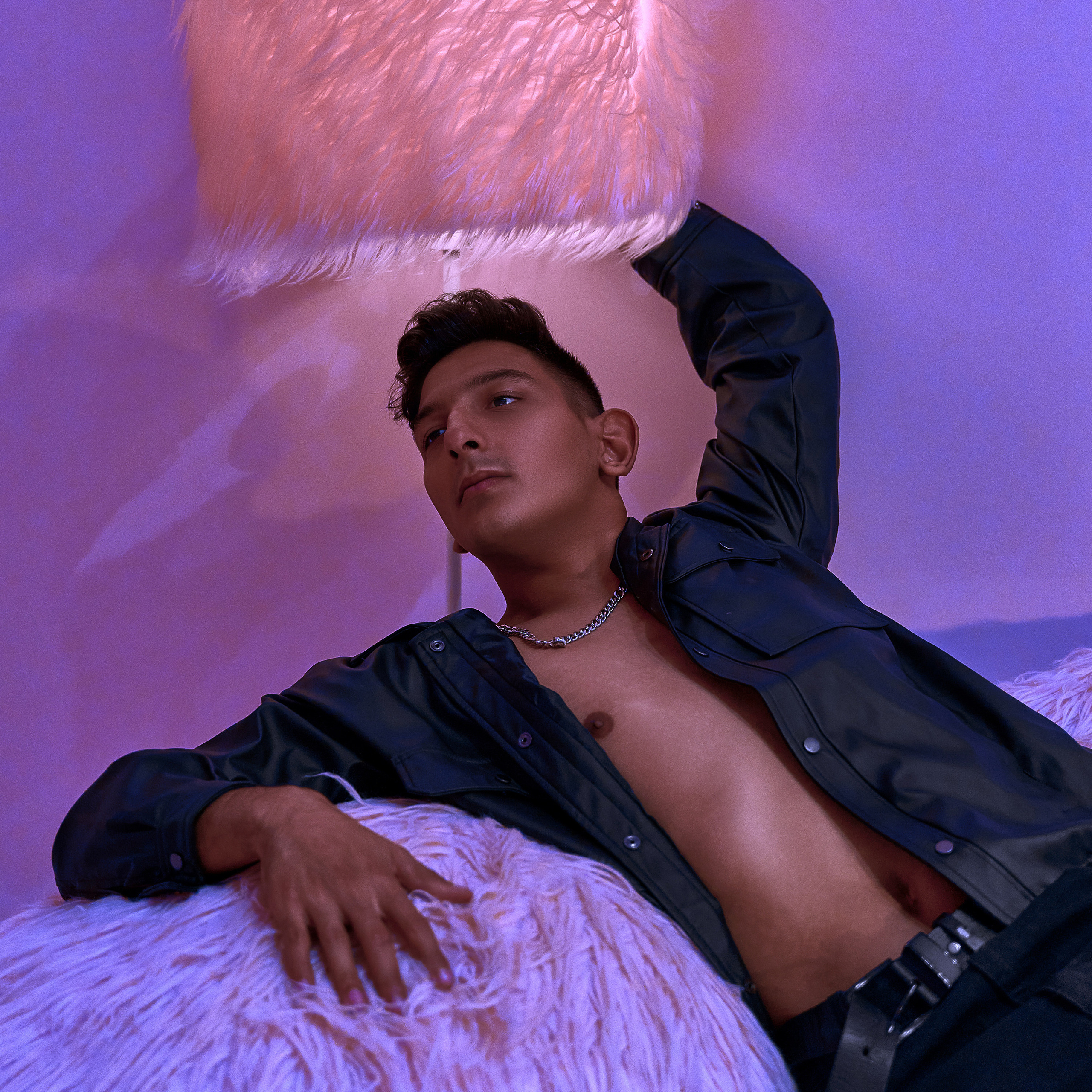 Костя x Розовый лофт. Андрей Дудкин. Контент фотограф в Москве