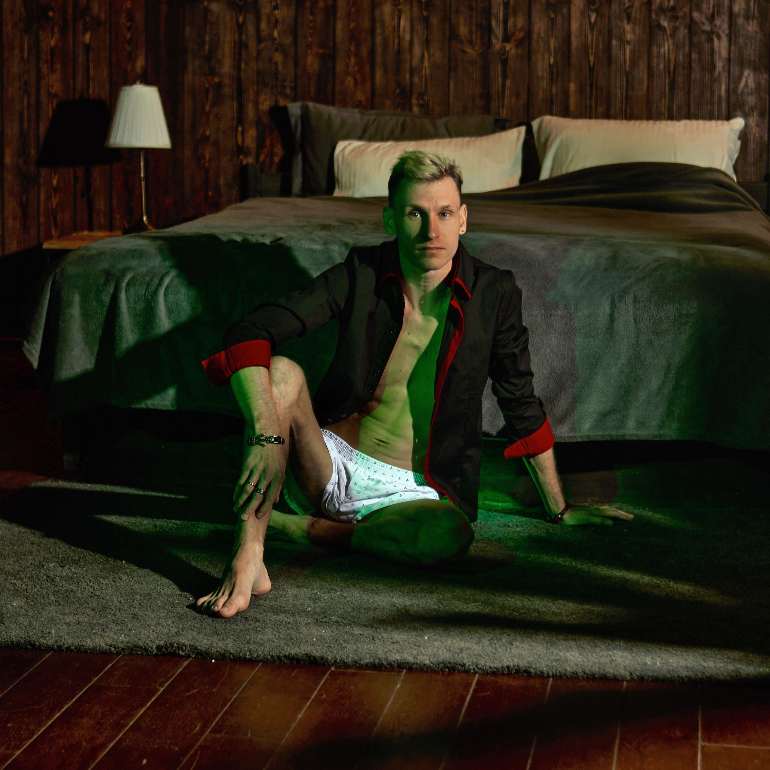 Денис со змеей. Андрей Дудкин. Контент фотограф в Москве