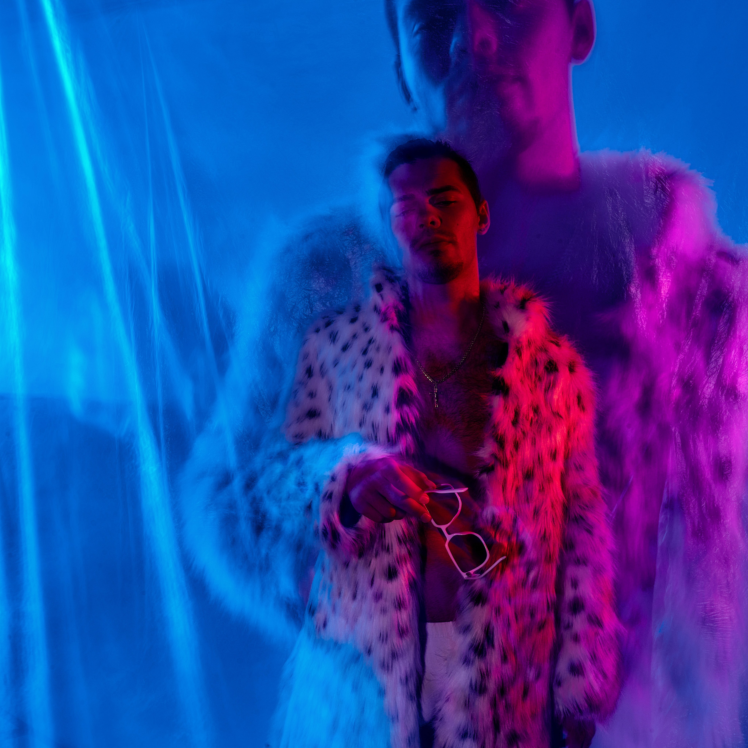 Промо и обложка сингла Алексей Воронов «На парапет». Андрей Дудкин. Контент фотограф в Москве