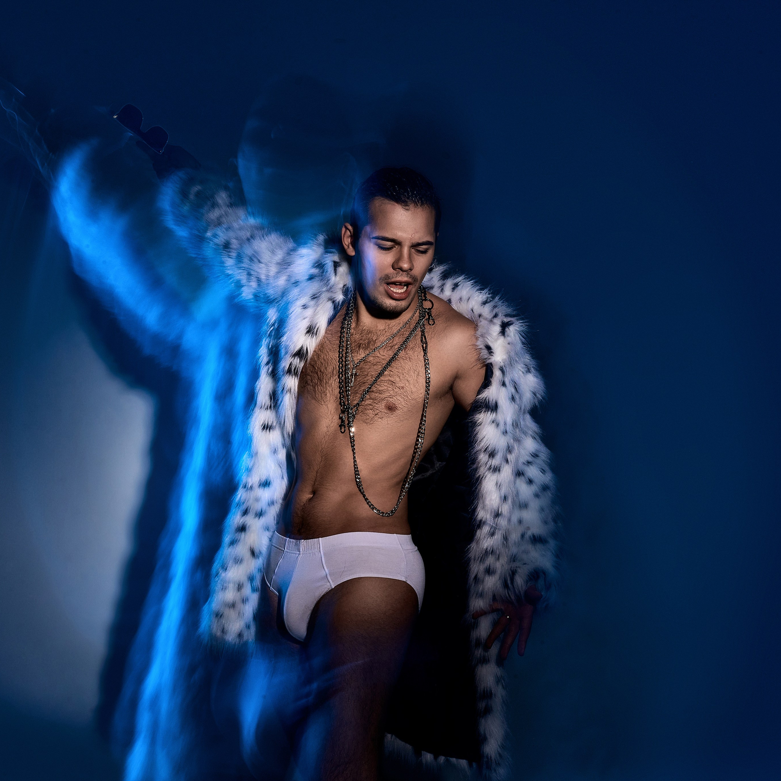 Промо и обложка сингла Алексей Воронов «На парапет». Андрей Дудкин. Контент фотограф в Москве