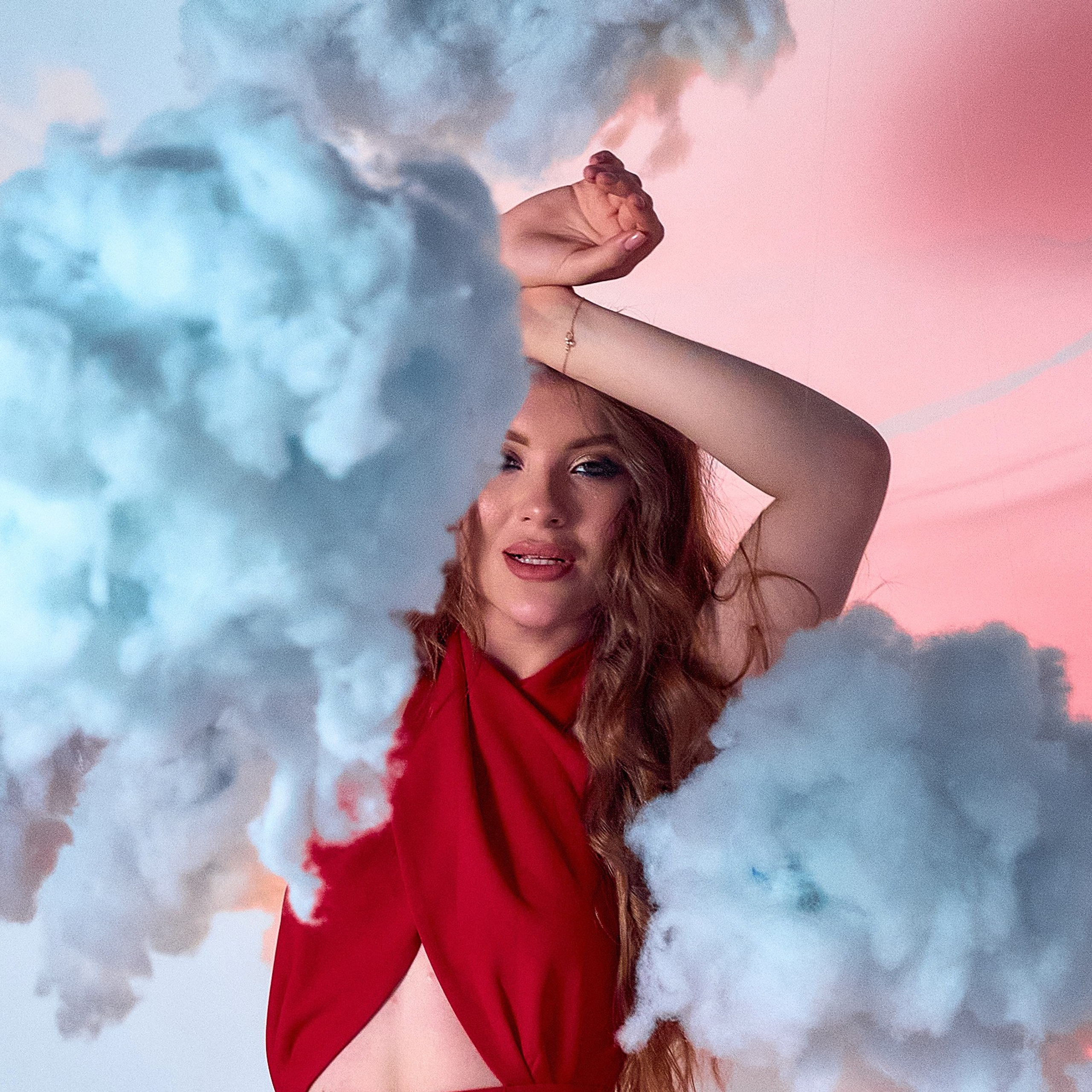 Ксения в Облаках. Андрей Дудкин. Контент фотограф в Москве