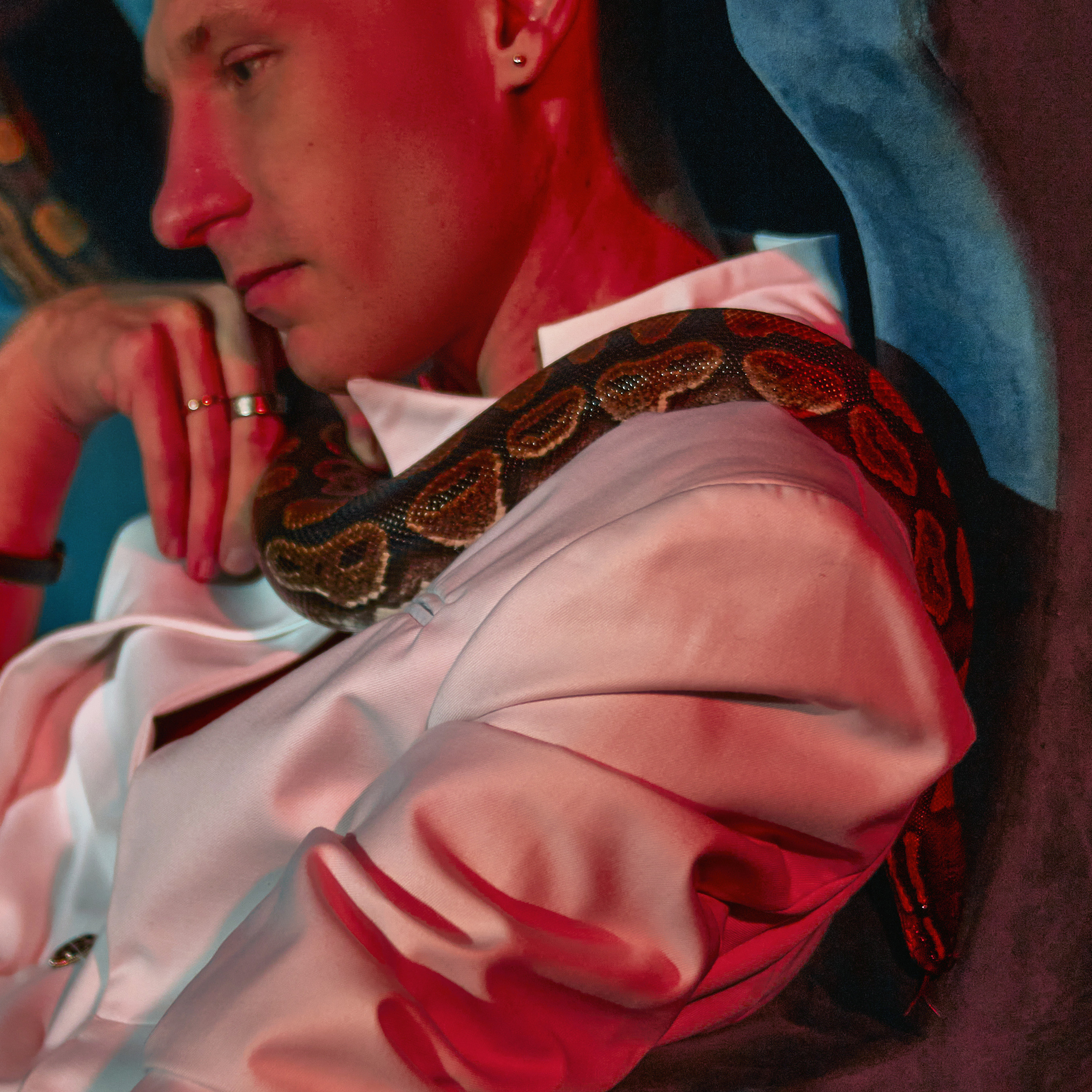 Денис со змеей. Андрей Дудкин. Контент фотограф в Москве