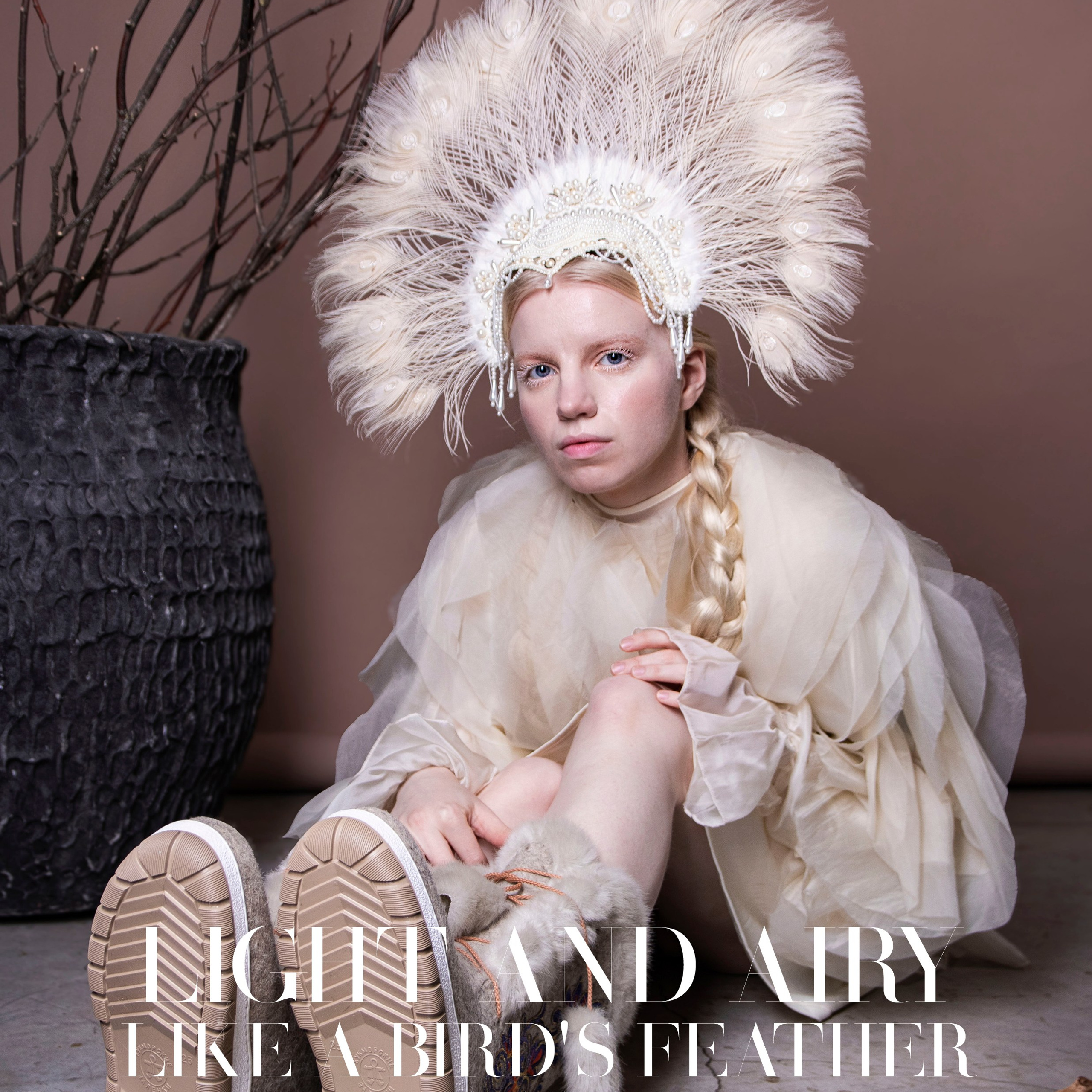 Стилизованный студийный портрет. Публикация в GMARO magazine