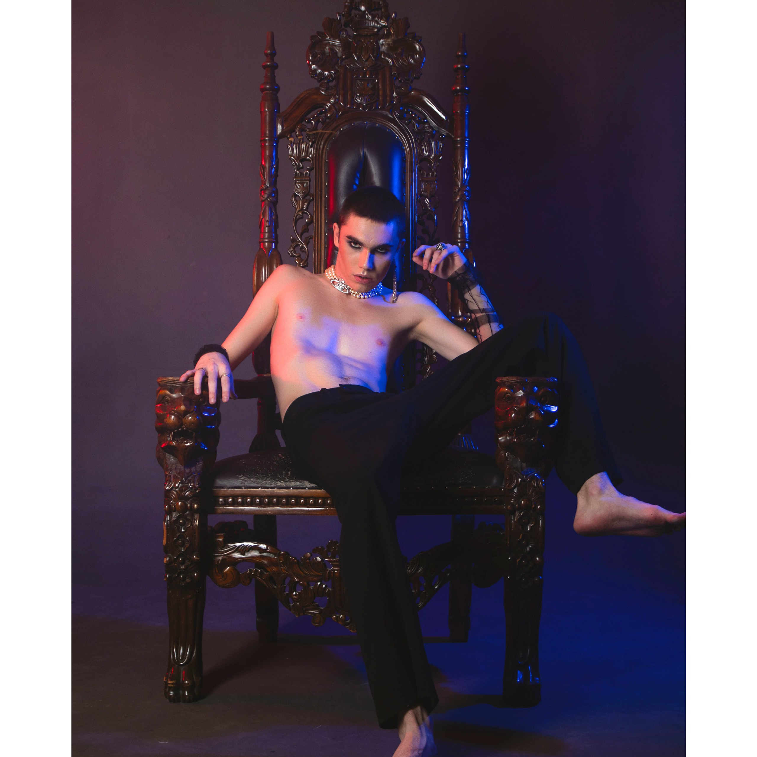 Фешн. Публикация в UNTOLD MAGAZINE