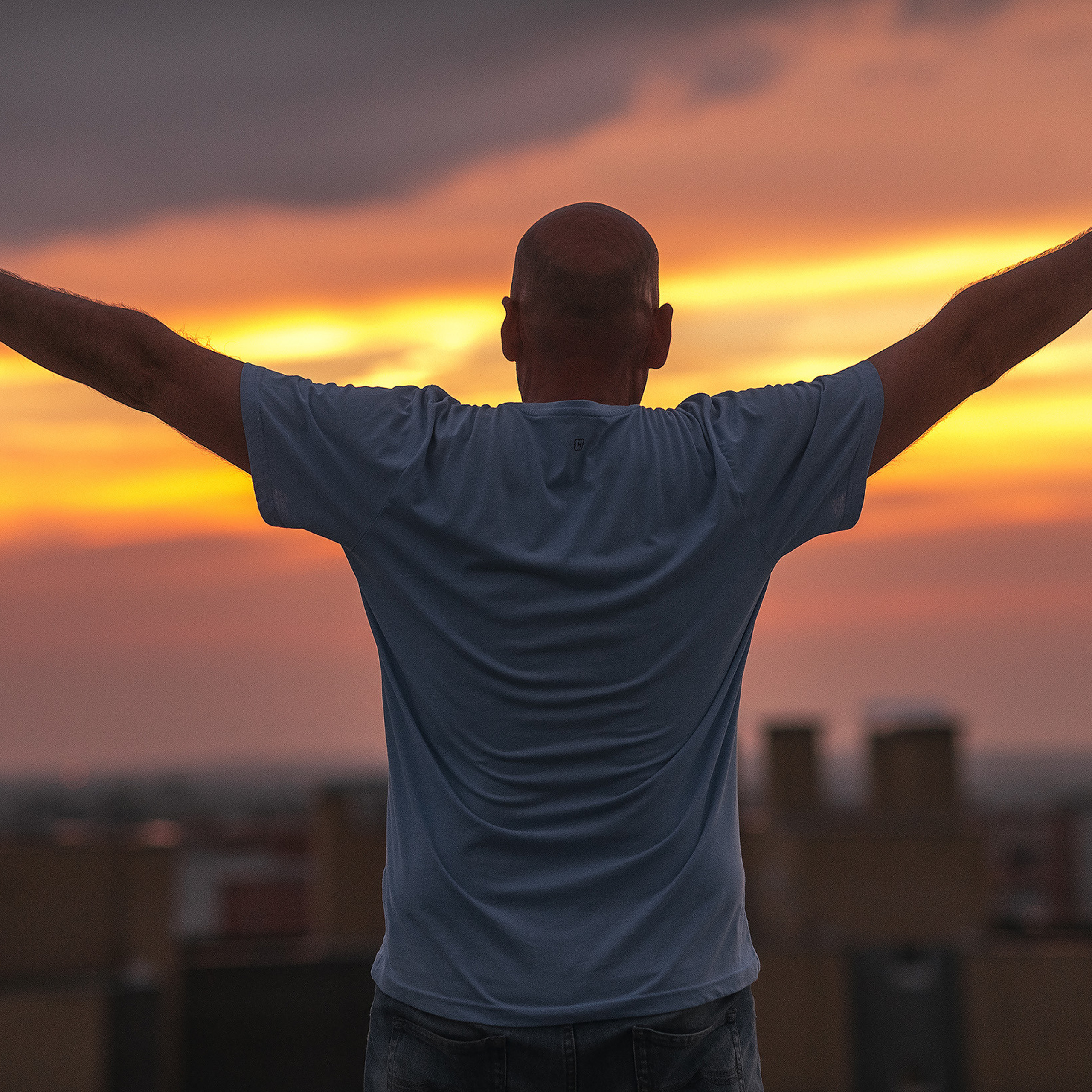 Атмосферная фотосессия на крыше