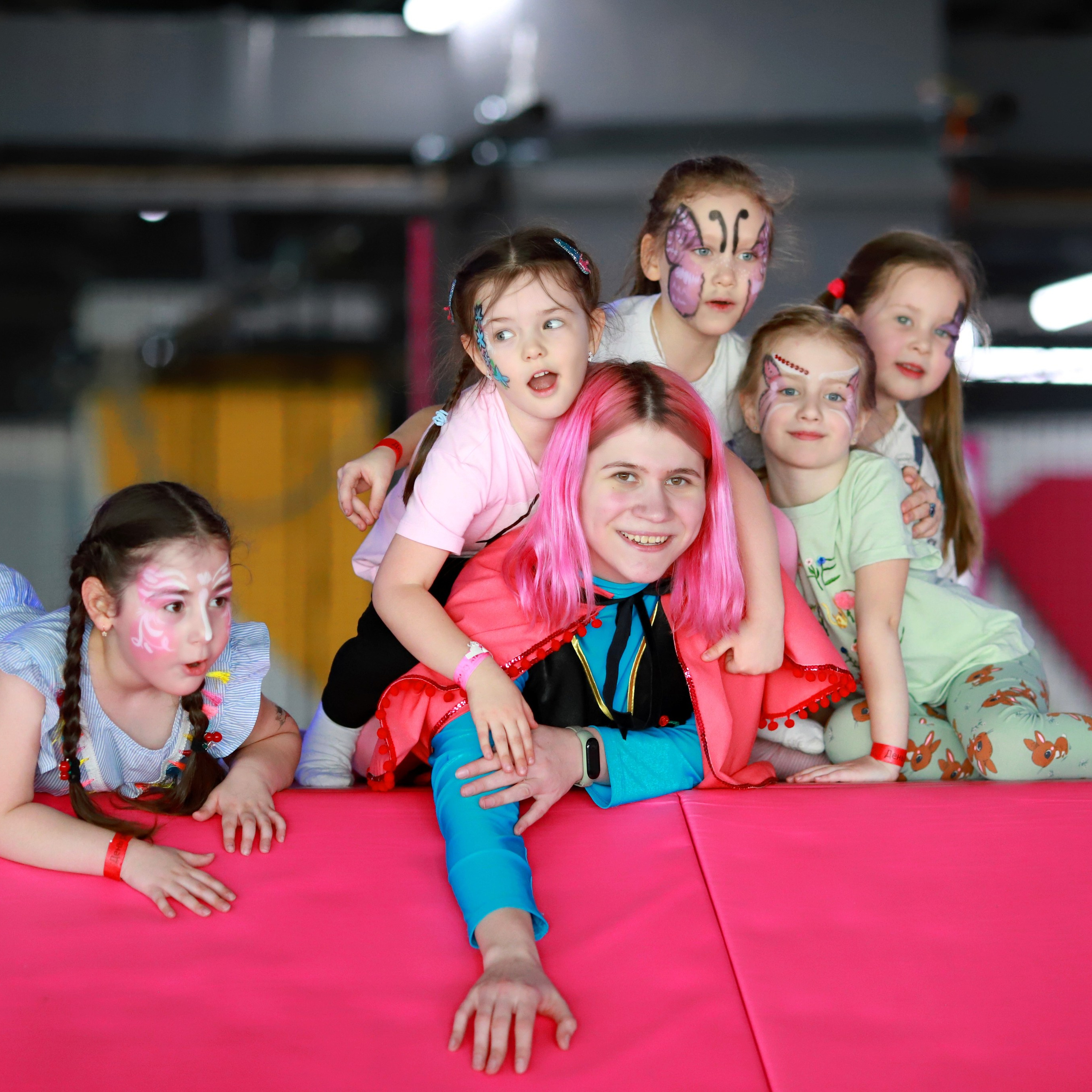 Праздник в батутном центре. Семейный и детский фотограф в Москве Ольга Тихонкова