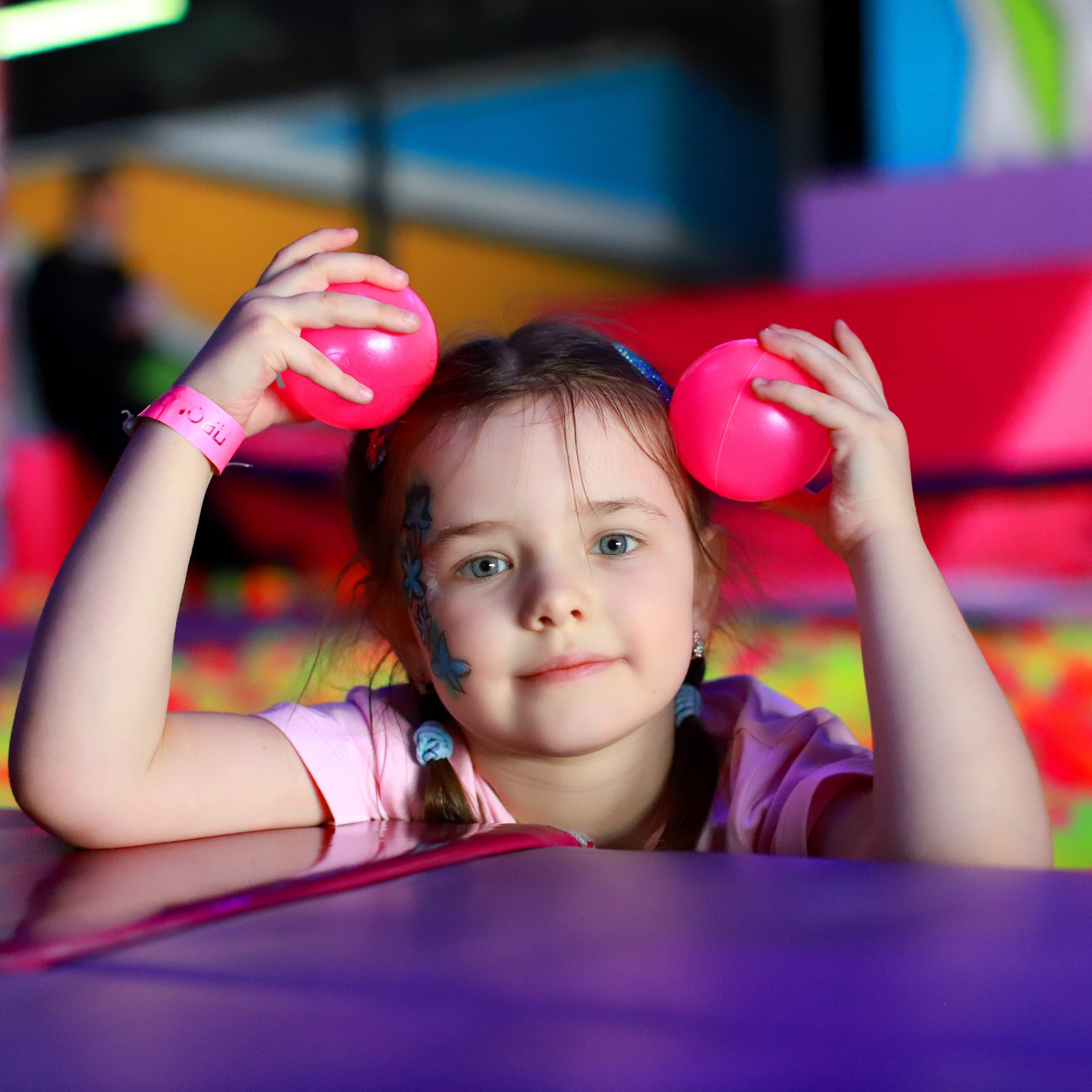Праздник в батутном центре. Семейный и детский фотограф в Москве Ольга Тихонкова