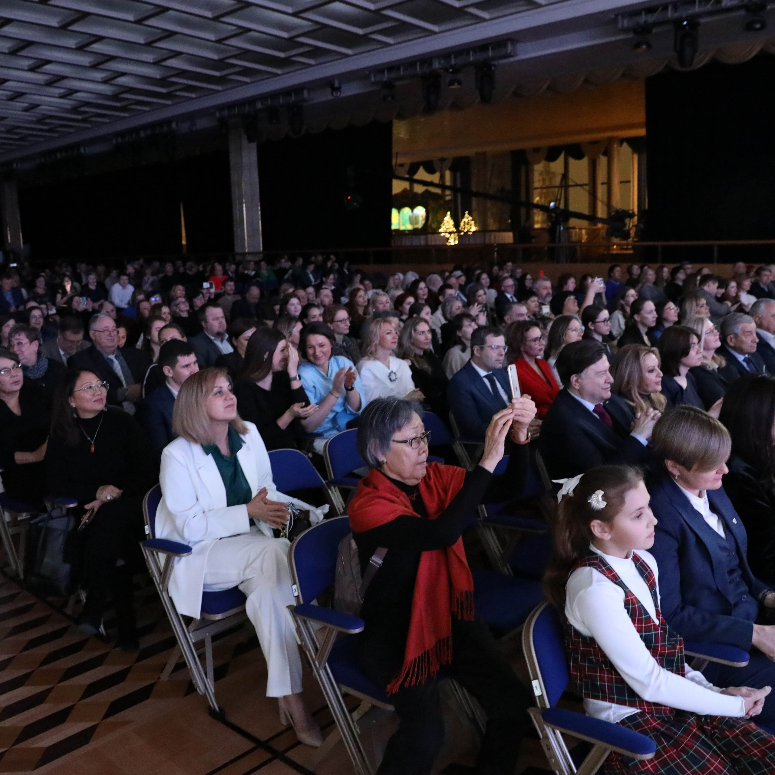 Всероссийская премия "Будем жить!", благотворительный фонд, показ моды. Профессиональный фотограф, фотохудожник, видеограф из Москвы