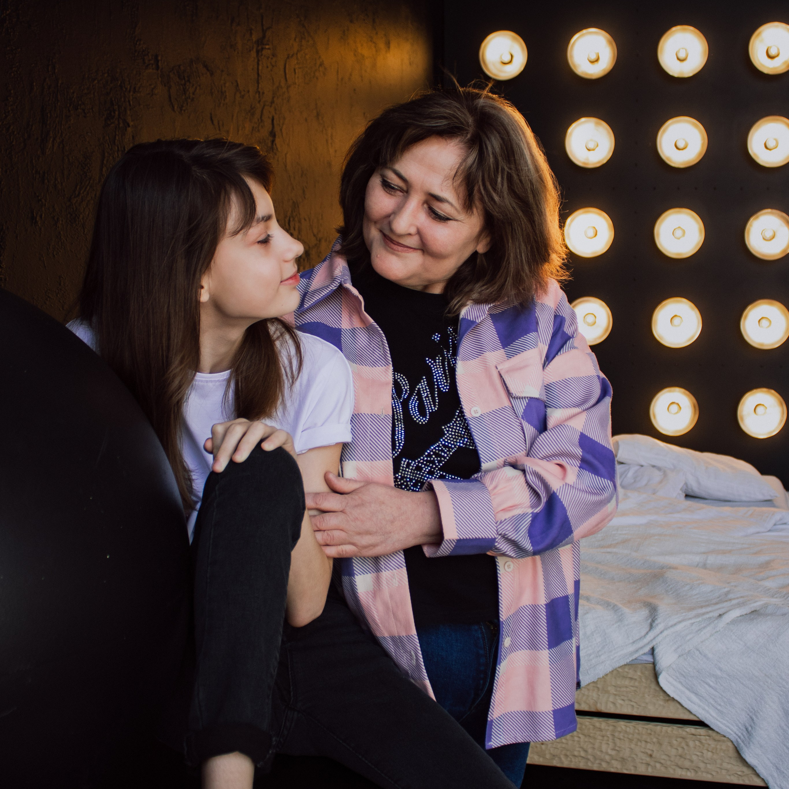 Мамины руки, мамино сердце 🤍 нежно хранят минуты детства. Фотограф в Сургуте Лина Серебрякова