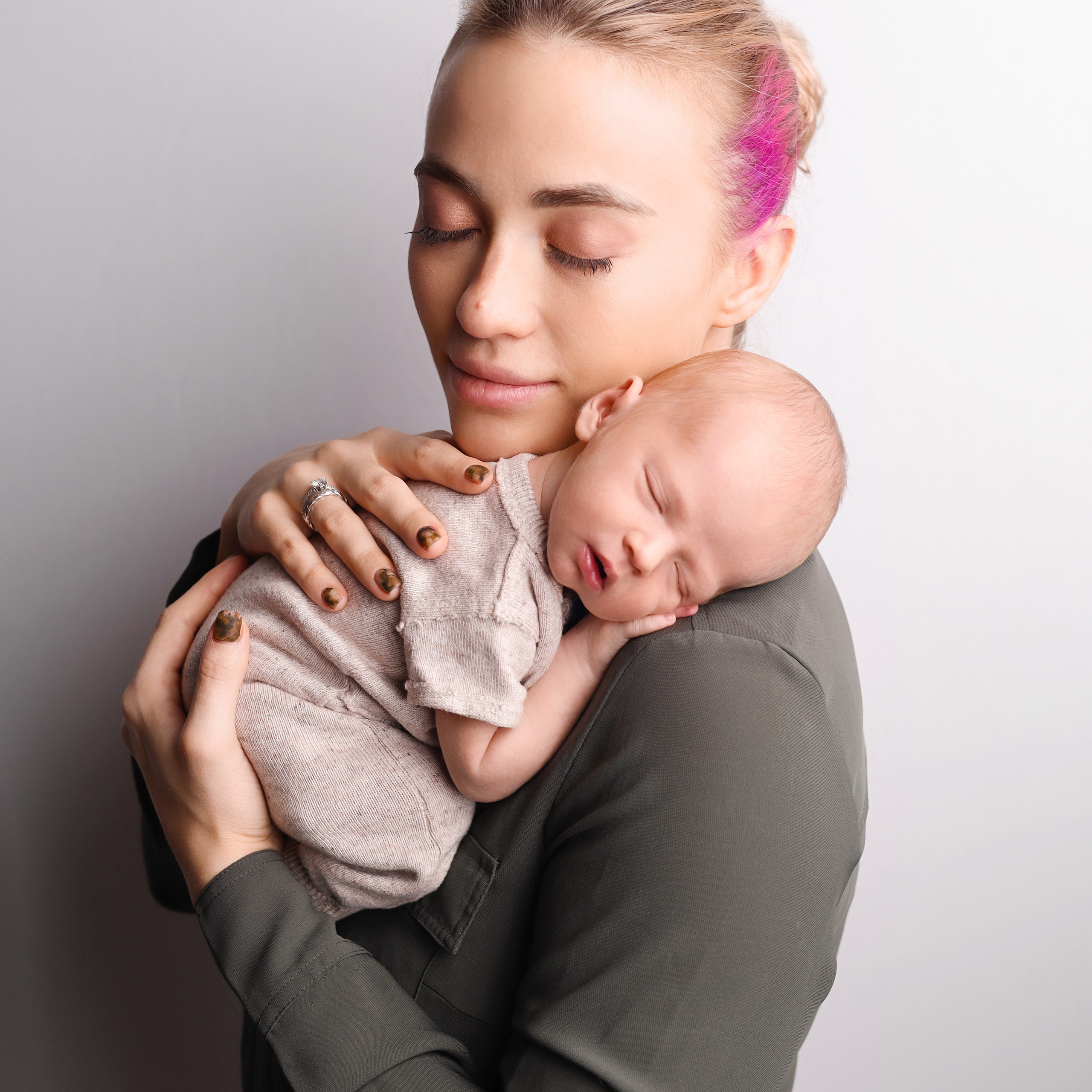 Отзывы о фотосессии новорожденных в Москве. Фотограф новорожденных Москва. Ньюборн фотограф Москва