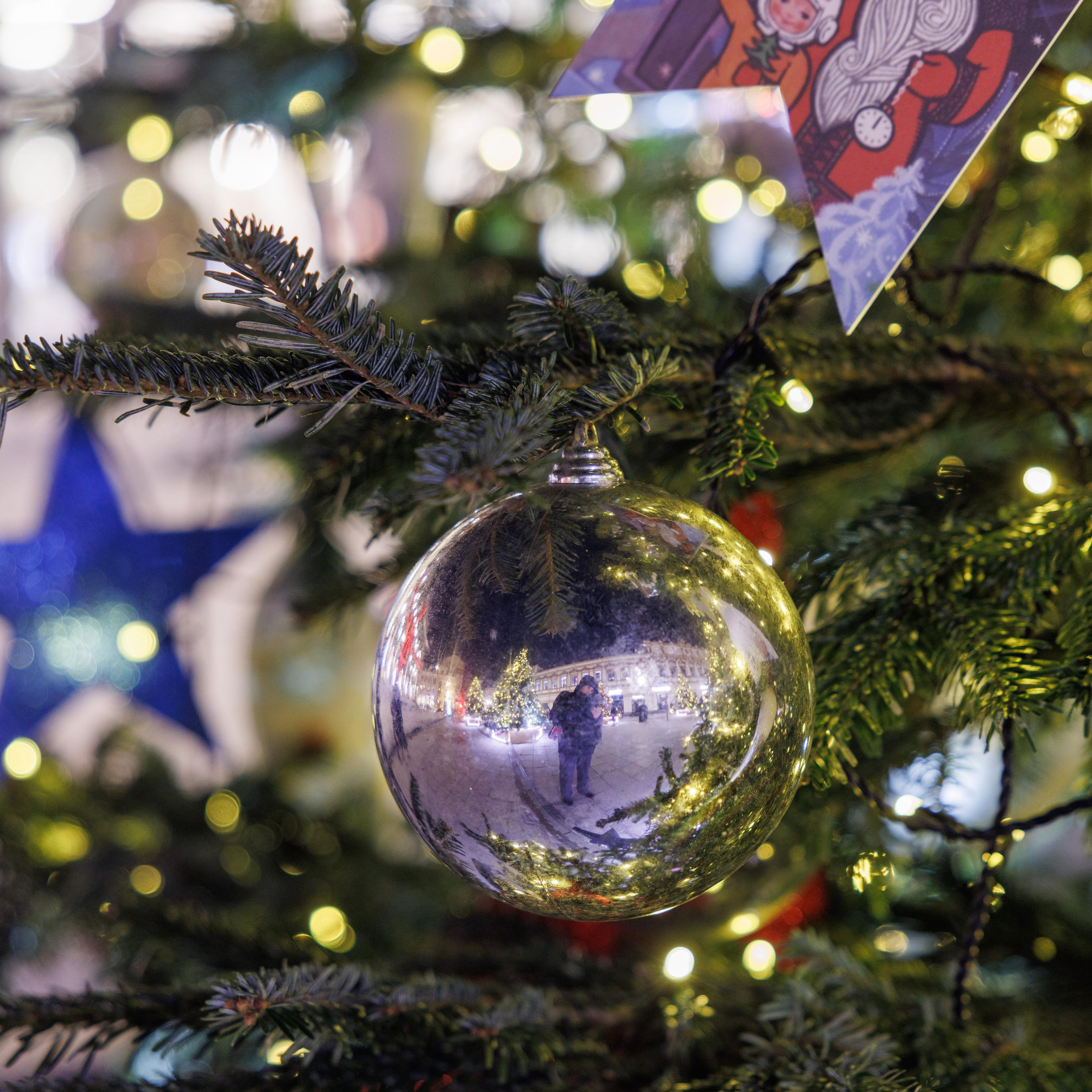 Праздничные украшения