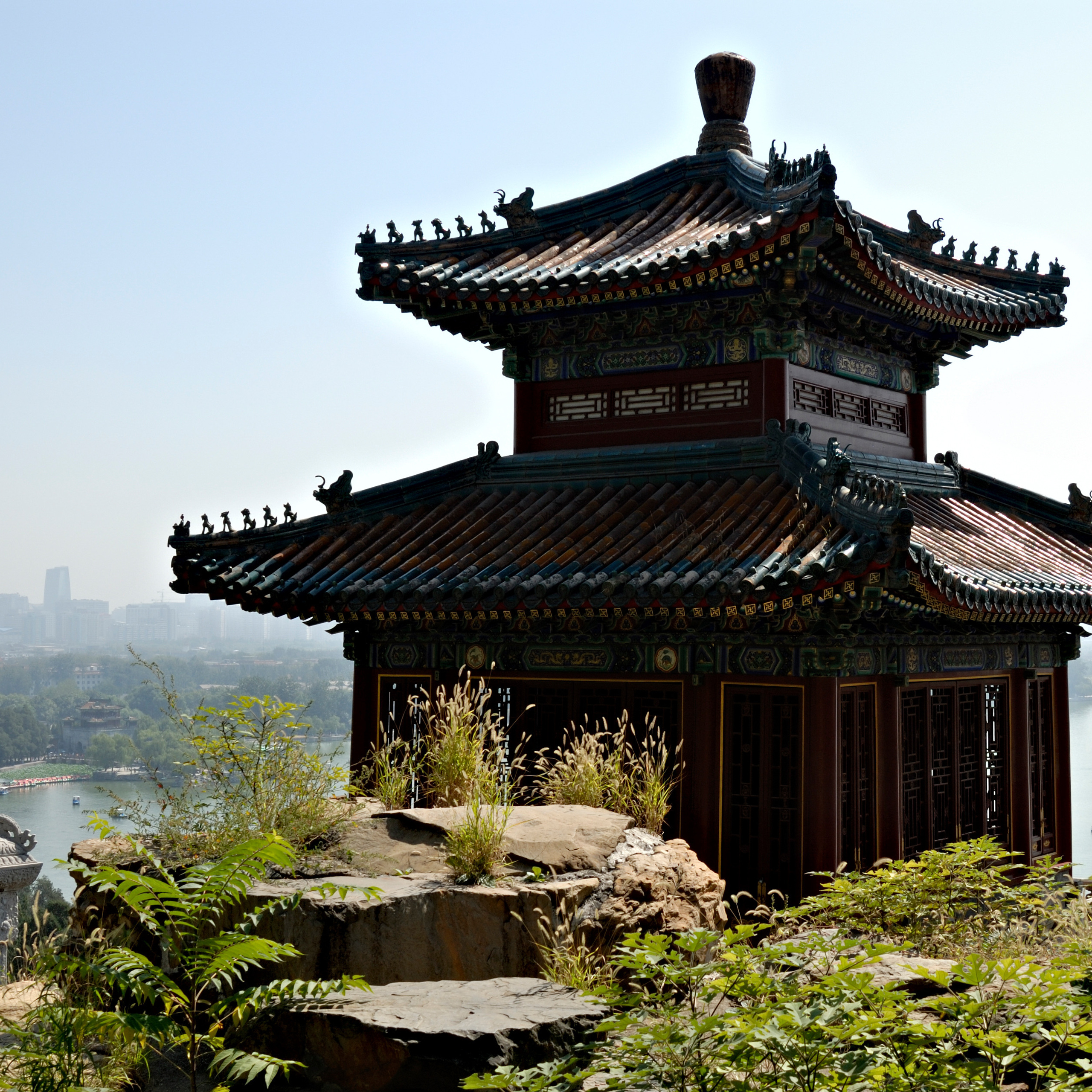 Пагода в парке Бэйхай