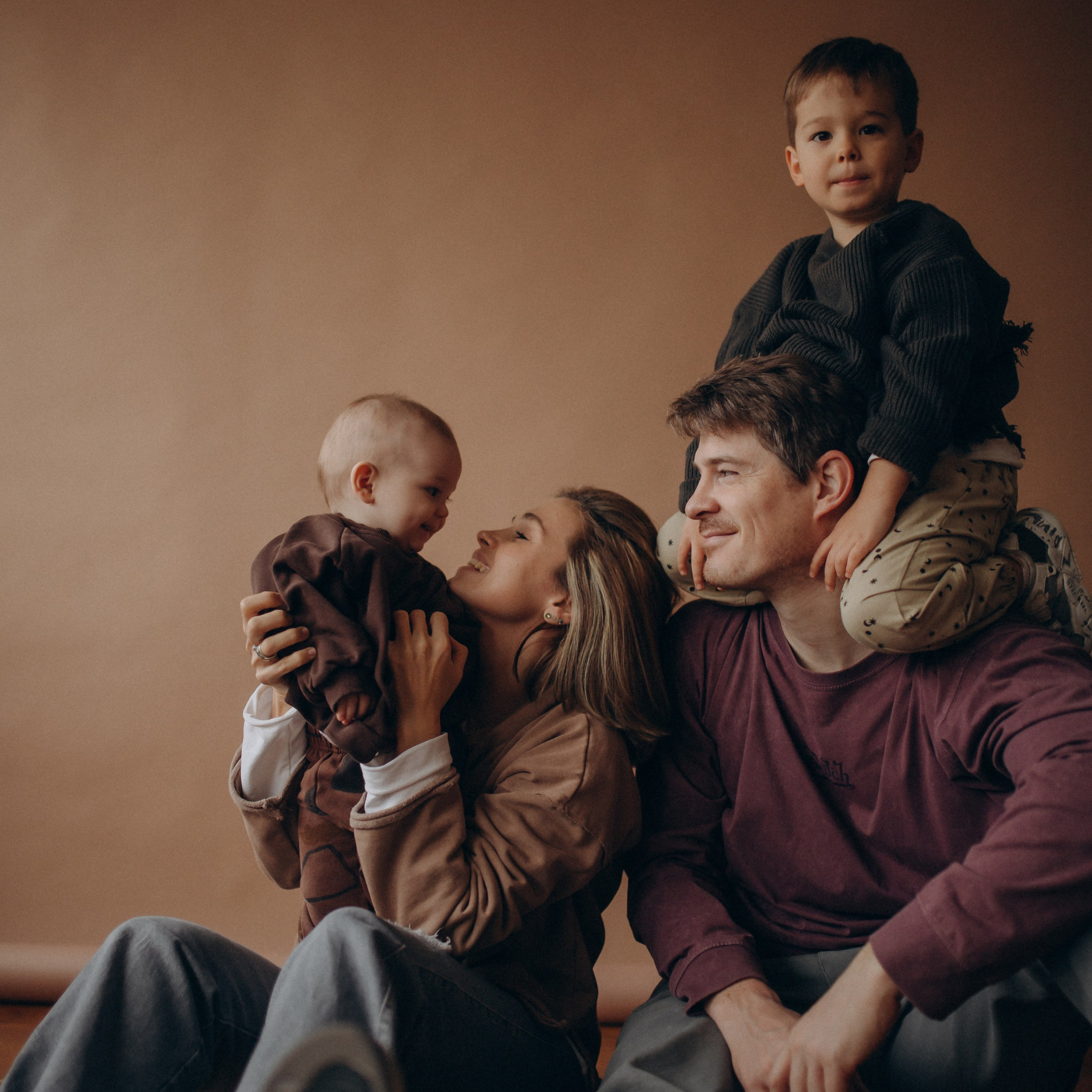 Большой семьей