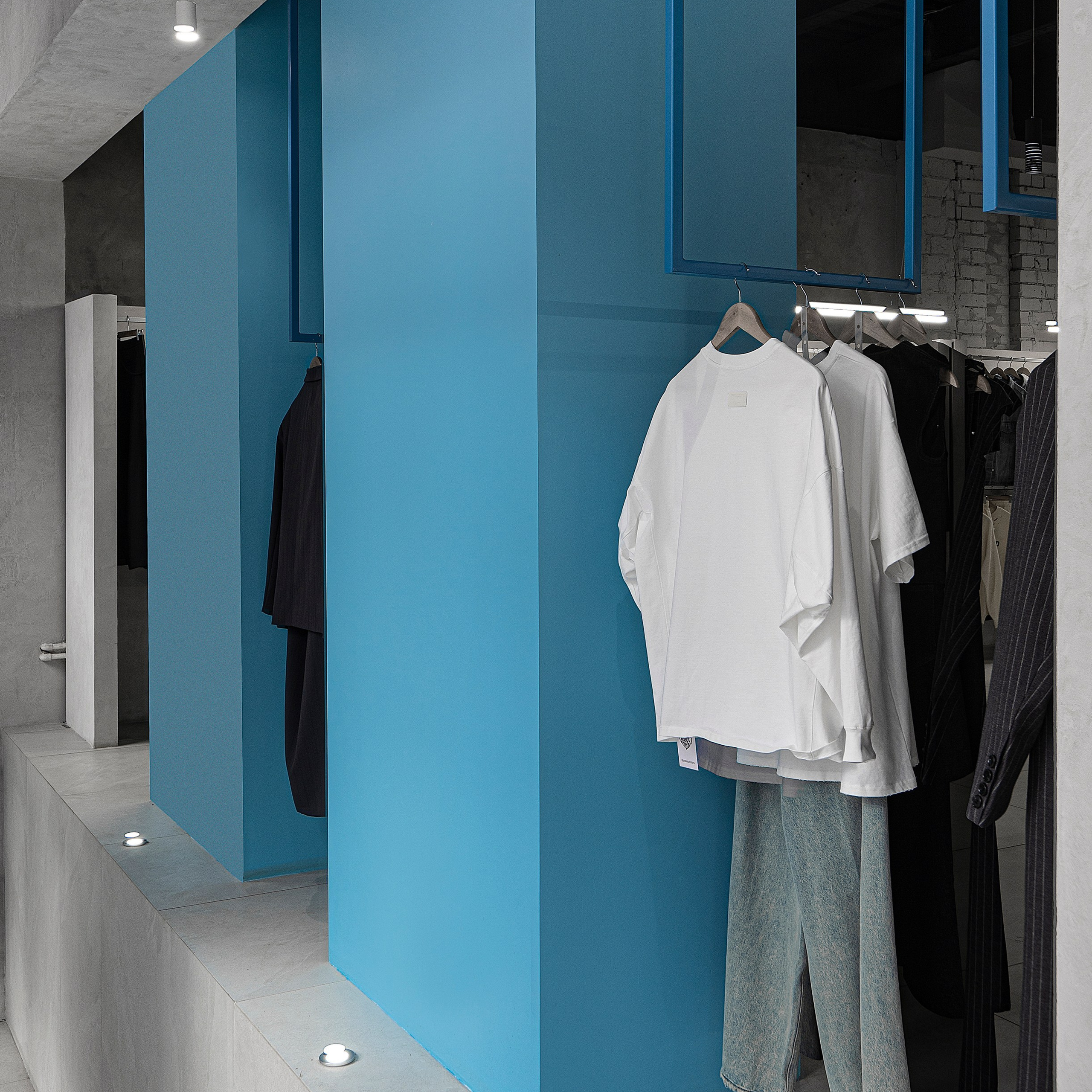 Бутик «PASSOUT»