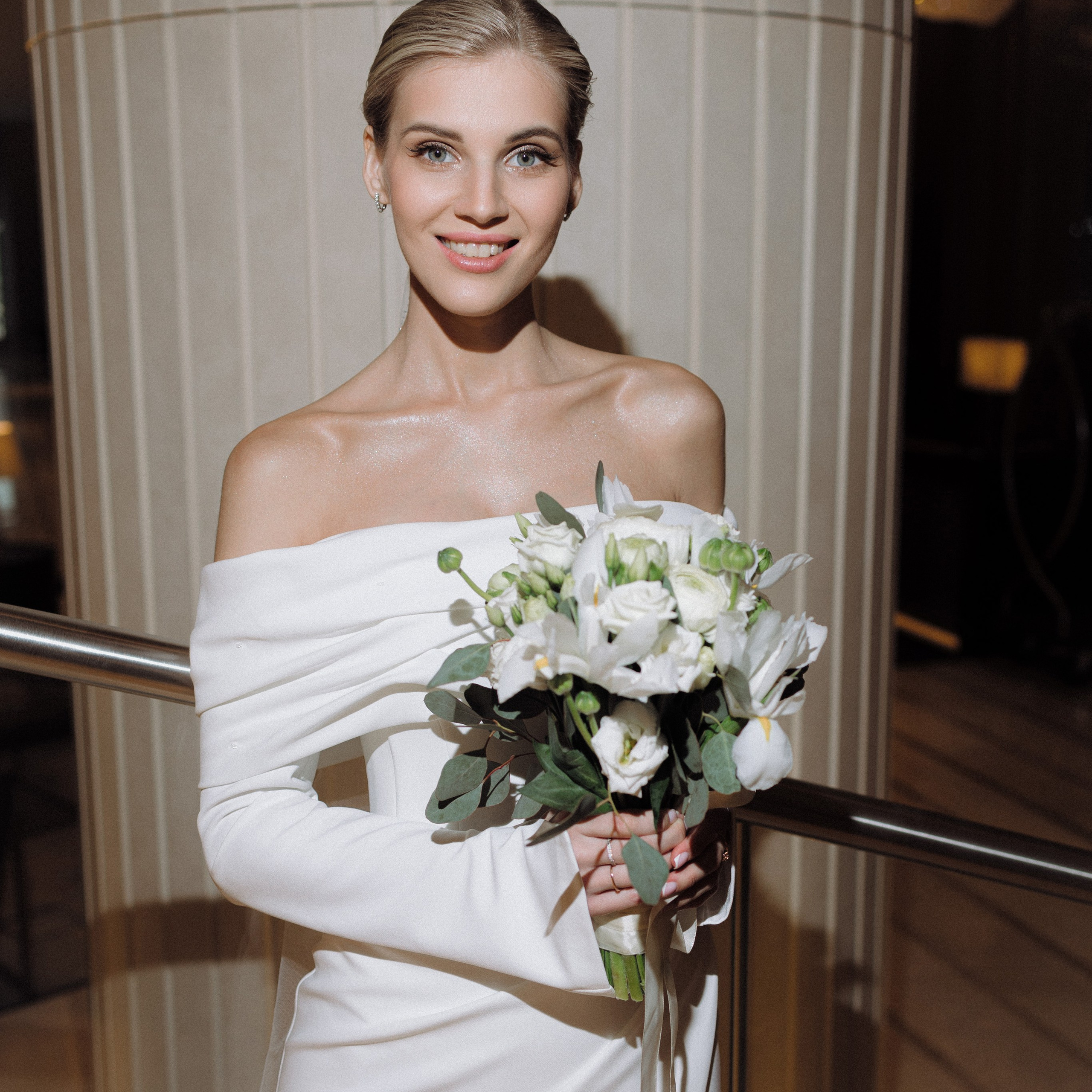 Свадебная фотосессия на стадионе Спартак. Свадебный фотограф в Москве. свадебная фотосессия Москва. Фотограф в Москве Валерия Рожкова