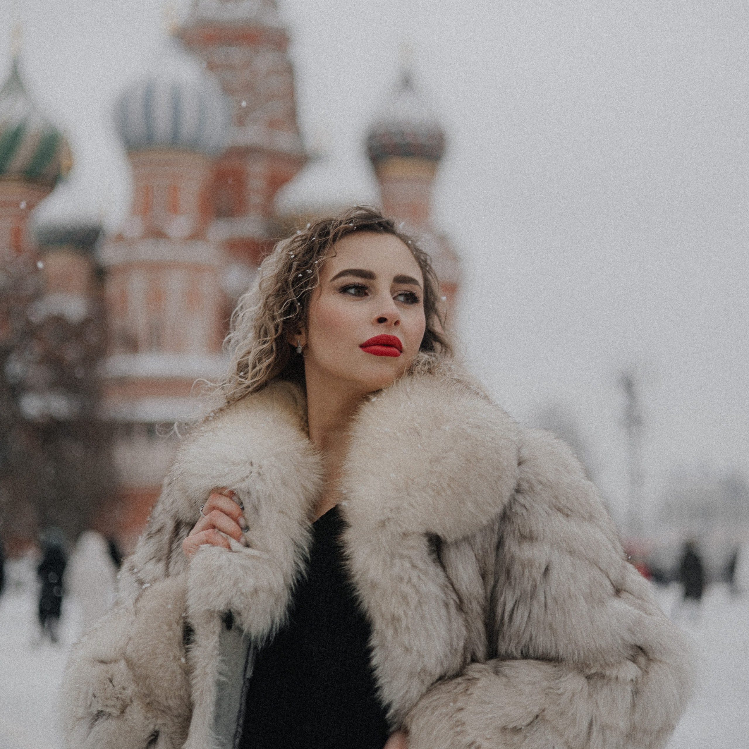 Фотосессия в стиле russian girl рашн герл под ключ в Москве. Креативная фотосессия Москва. Фотограф Москва. Фотосессия в Москве. Фотограф в Москве Валерия Рожкова